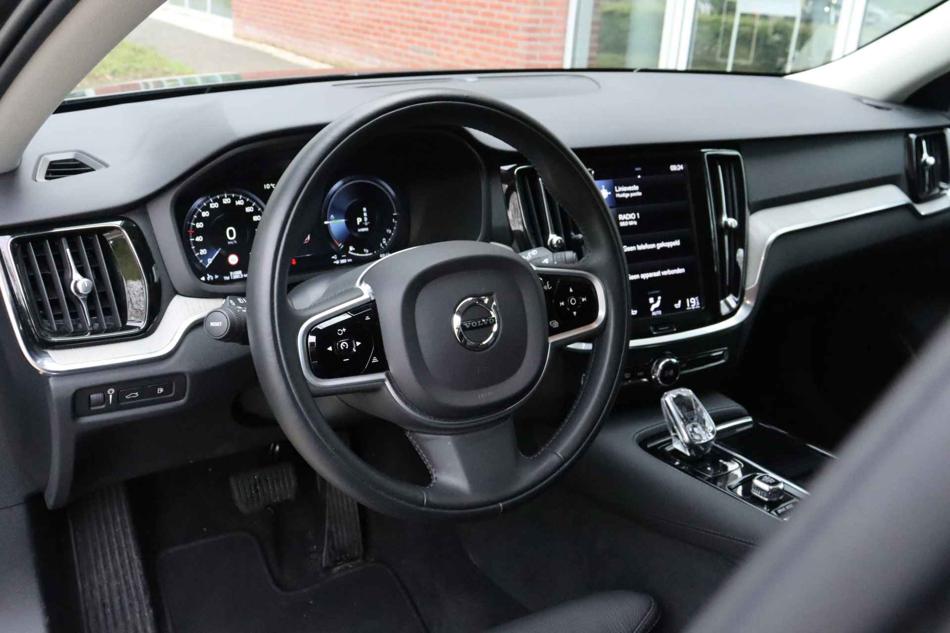Volvo V60 T6 AWD Recharge Inscription | Stoelverwarming voor+achter | Elektrische bestuurdersstoel met geheugen | Keyless Drive | Lederen - 18/51