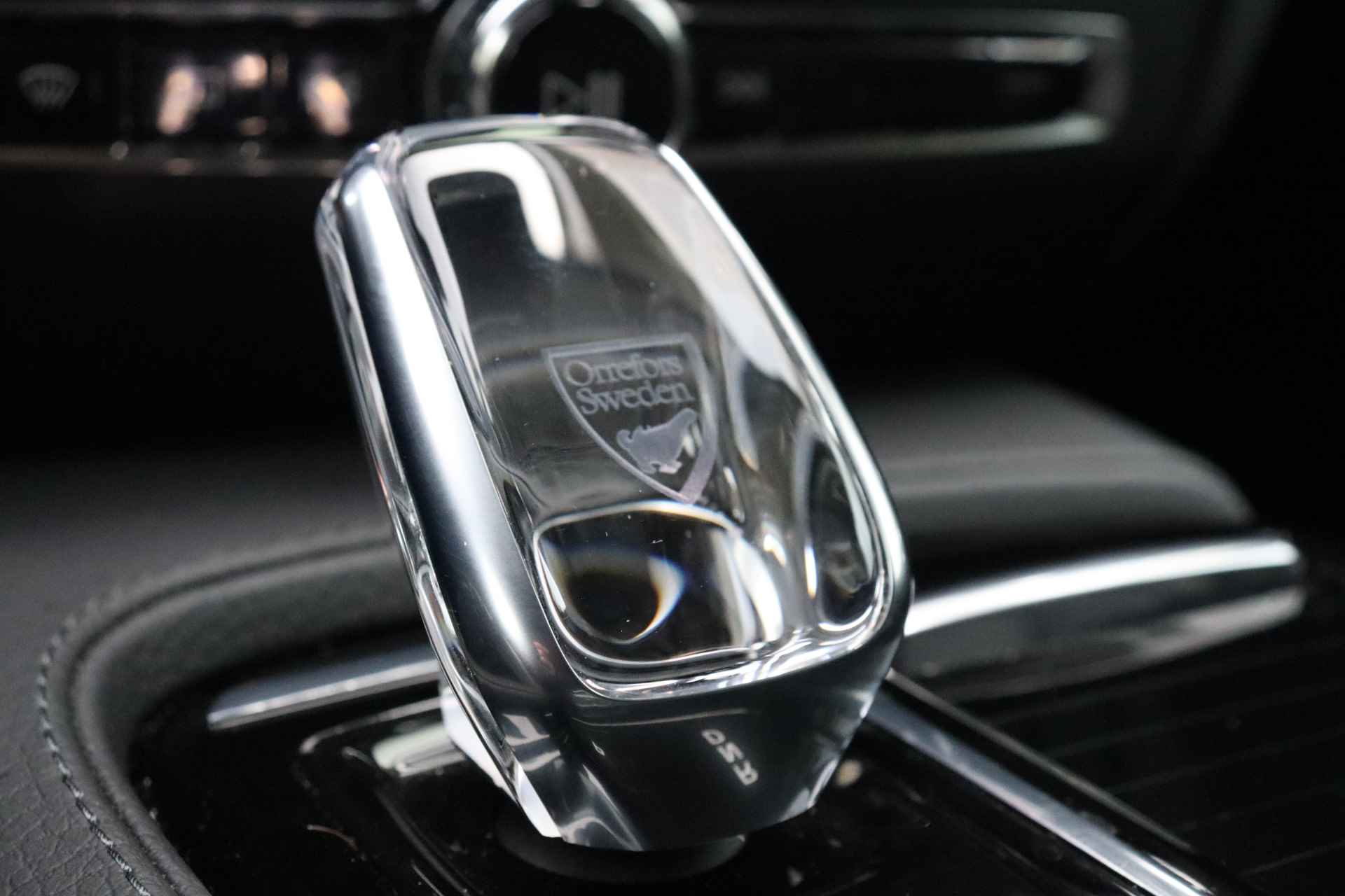 Volvo V60 T6 AWD Recharge Inscription | Stoelverwarming voor+achter | Elektrische bestuurdersstoel met geheugen | Keyless Drive | Lederen - 42/51