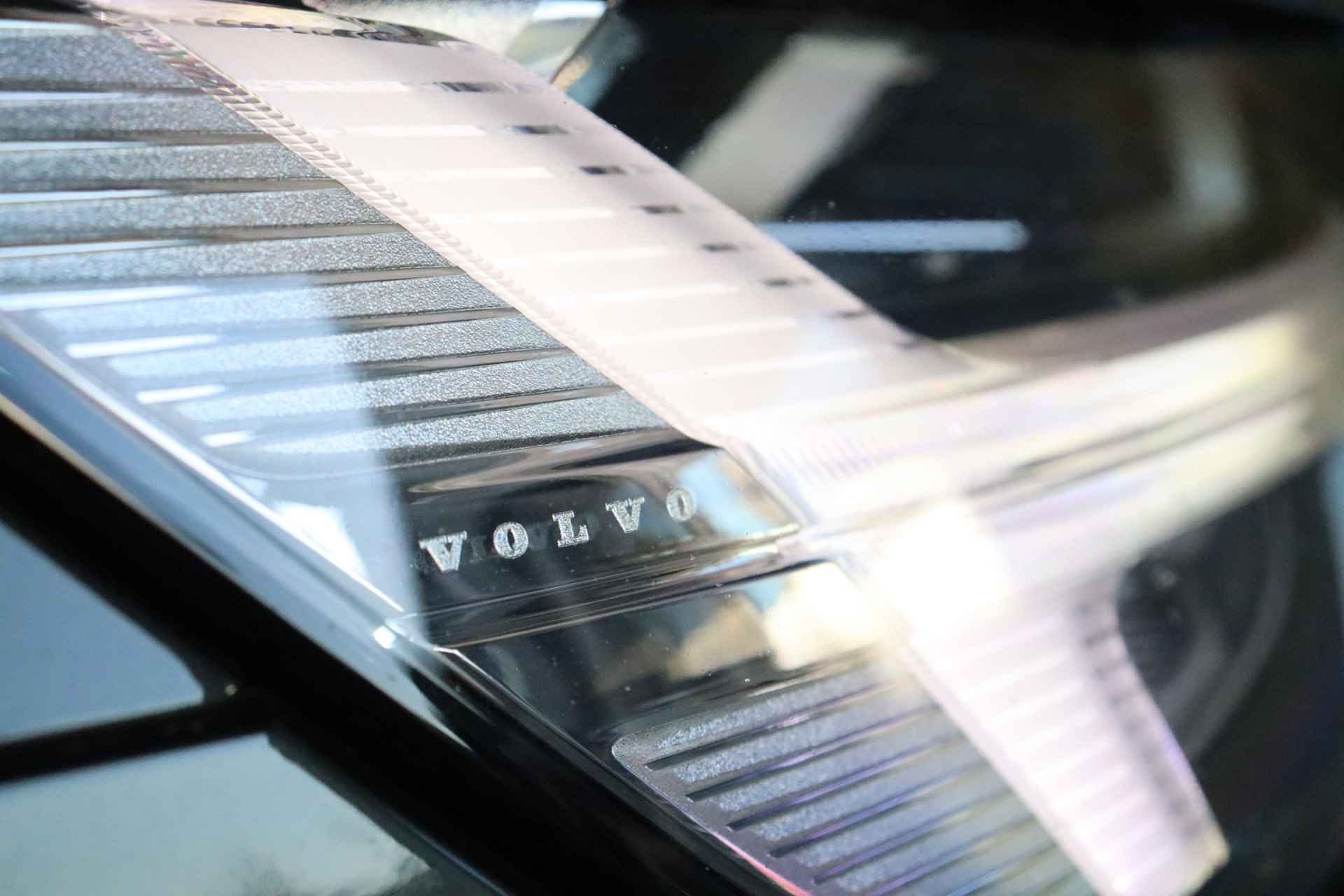 Volvo V60 T6 AWD Recharge Inscription | Stoelverwarming voor+achter | Elektrische bestuurdersstoel met geheugen | Keyless Drive | Lederen - 49/51