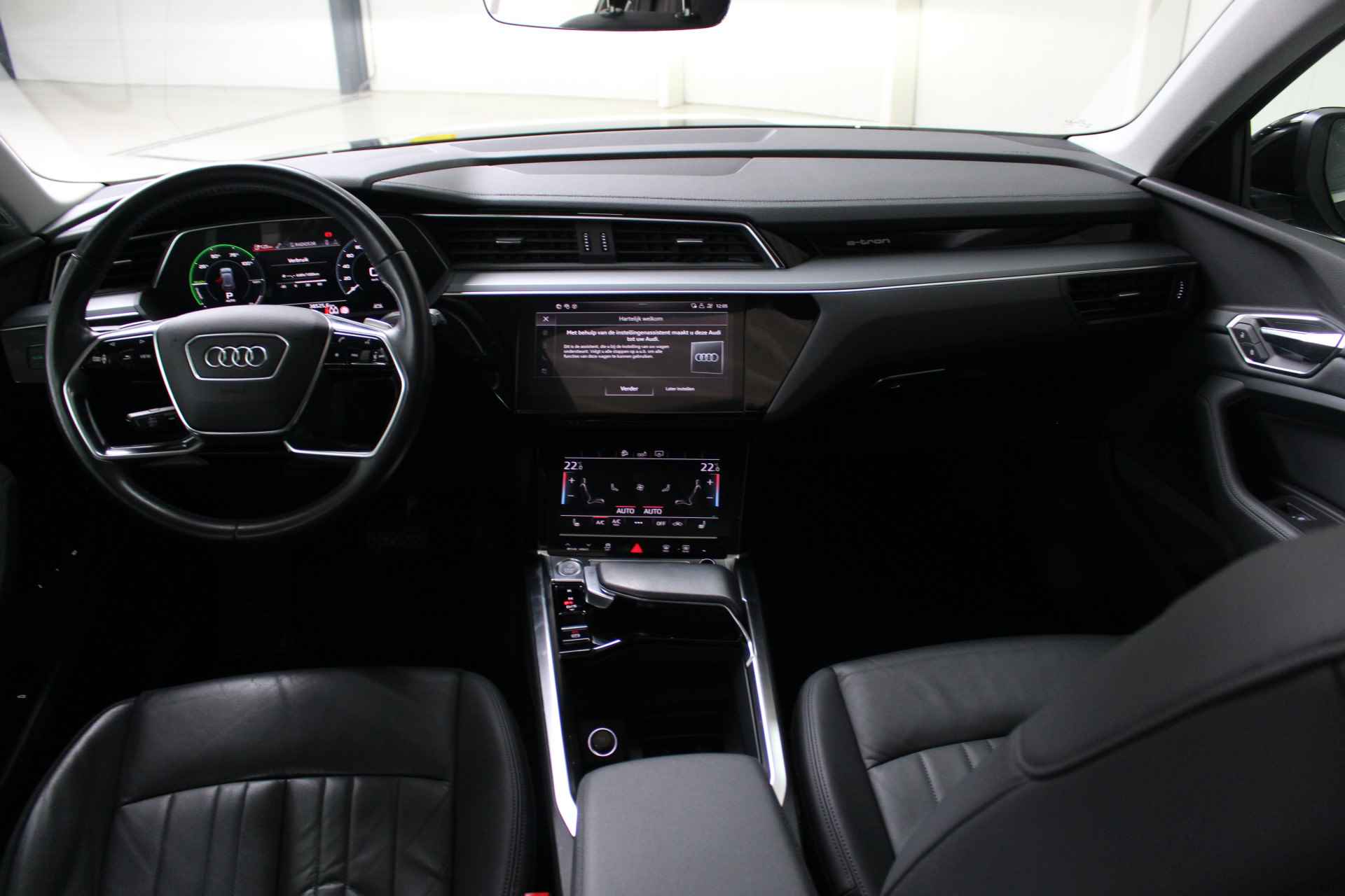 Audi e-tron e-tron 50 quattro Launch edition plus 71 kWh Panoramadak | Leder | Led Verlichting | 4% Bijtelling . - 10/26