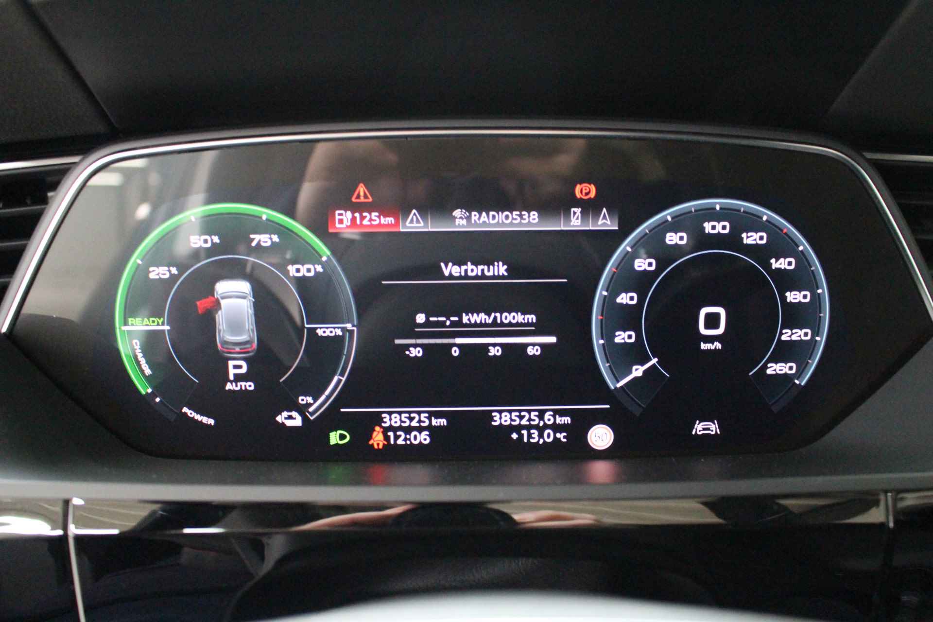 Audi e-tron e-tron 50 quattro Launch edition plus 71 kWh Panoramadak | Leder | Led Verlichting | 4% Bijtelling . - 19/26