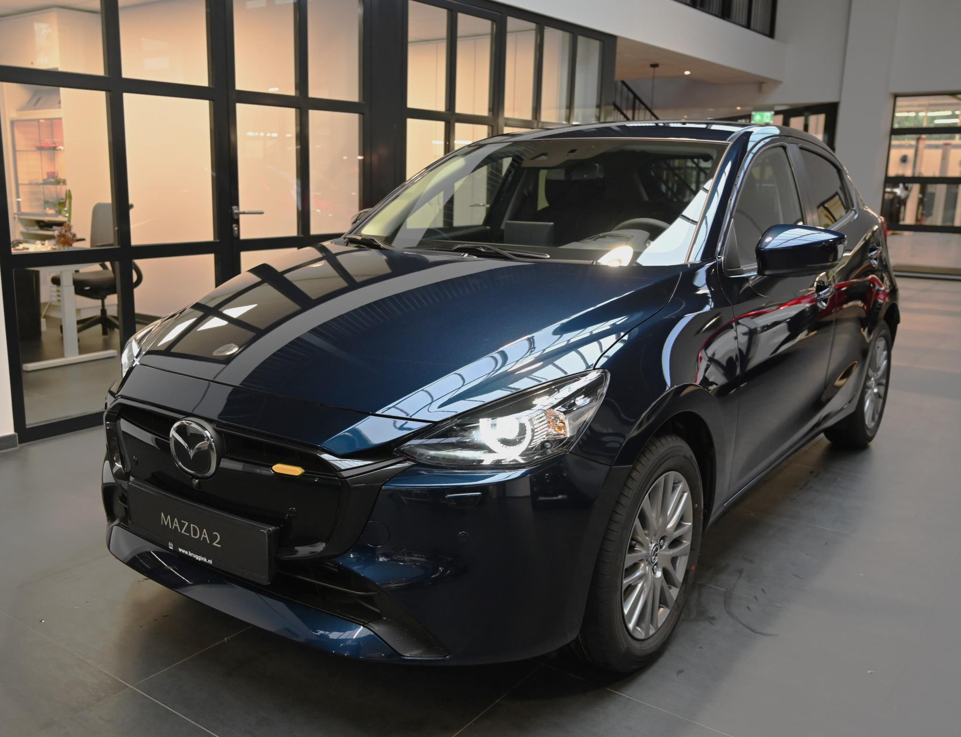 Mazda 2 e-SkyActiv-G 90 6MT Exclusive-Line met DA Pack *Diverse kleuren en transmissies leverbaar* *Actie: nu met €2.850 instapvoordeel* bij viaBOVAG.nl