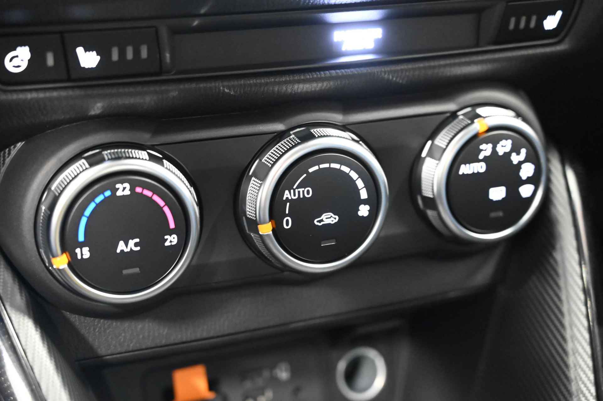 Mazda 2 e-SkyActiv-G 90 6MT Exclusive-Line met DA Pack *Diverse kleuren en transmissies leverbaar* *Actie: nu met €2.850 instapvoordeel* - 35/44