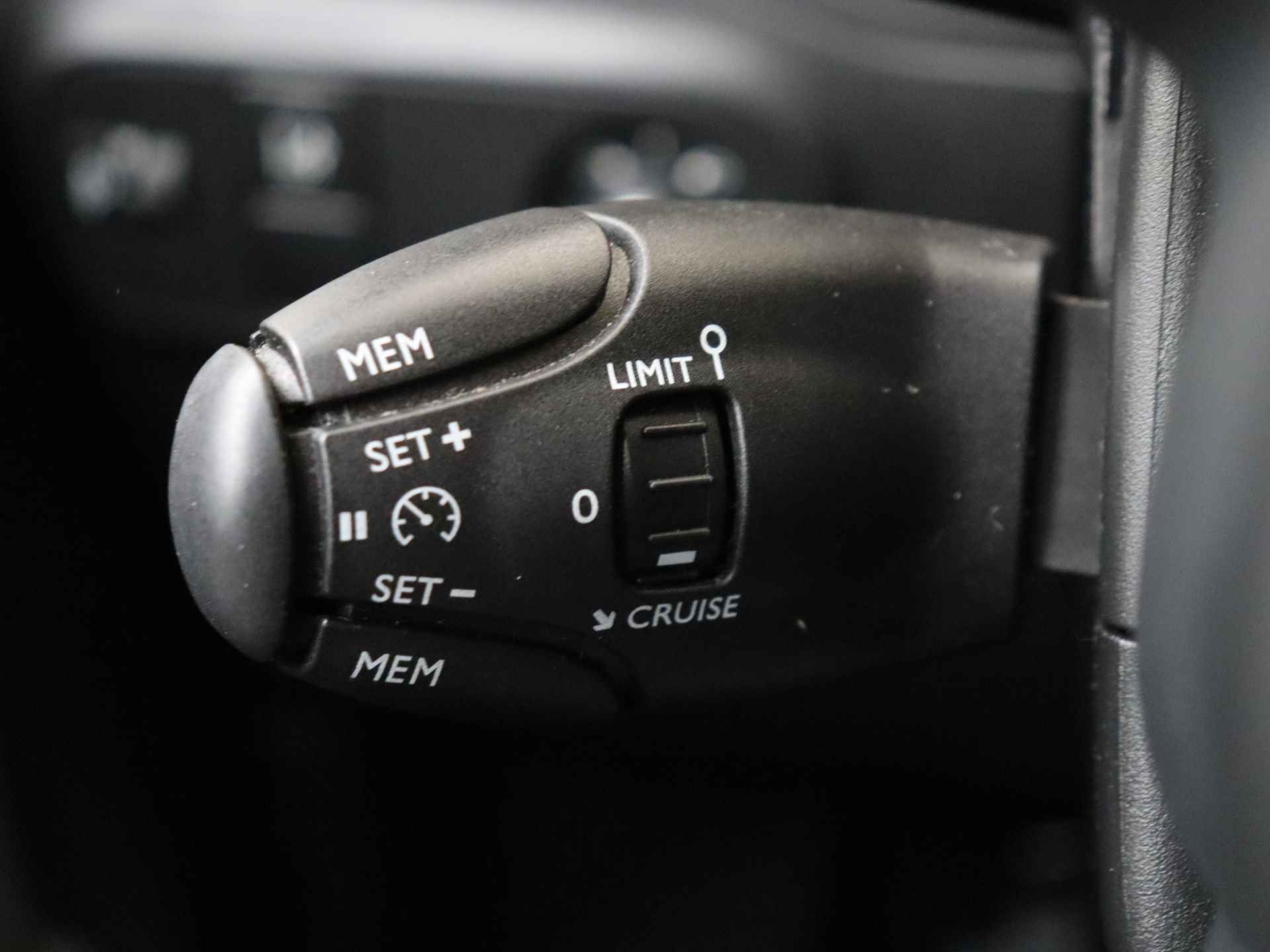 Citroën C3 1.2 PureTech S&S Feel 5 deurs Climate Control | Navigatie | Parkeerhulp Achter - 24/35