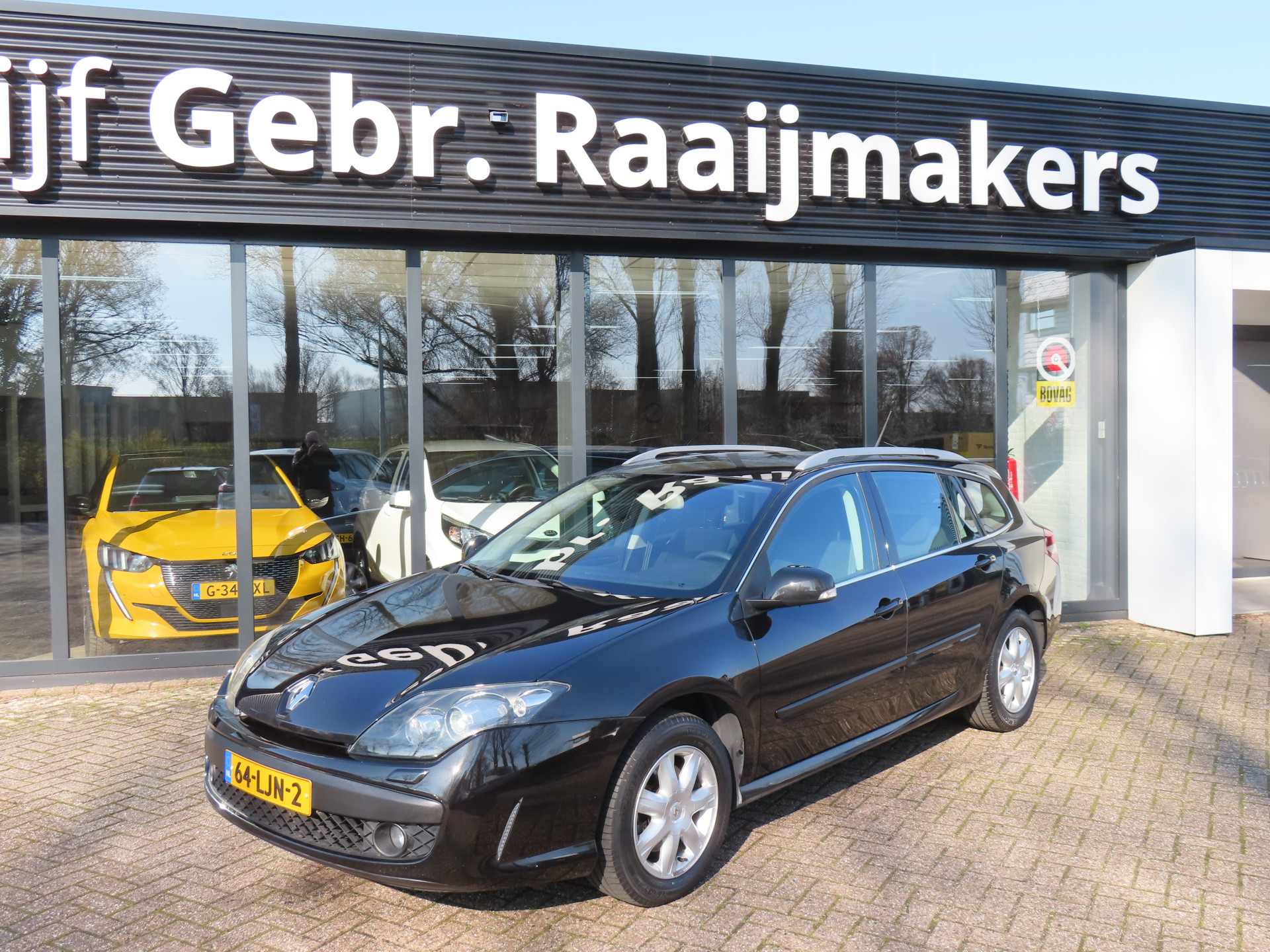 Renault Laguna Estate 2.0 16V 141pk Celsium*Navigatie*1e eigenaar* bij viaBOVAG.nl
