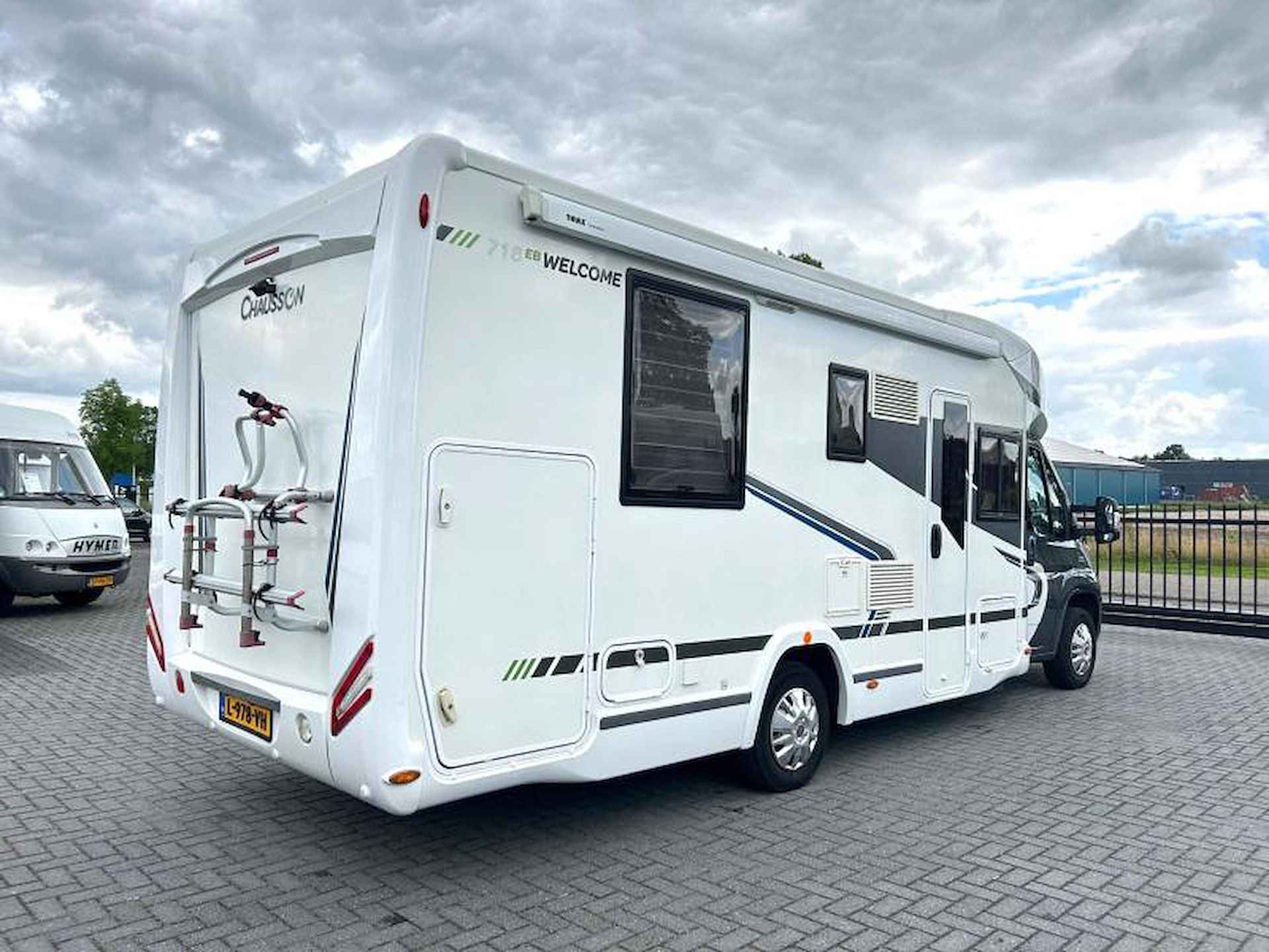 Chausson Flash 718 EB queensbed/hefbed/2015 - 5/25