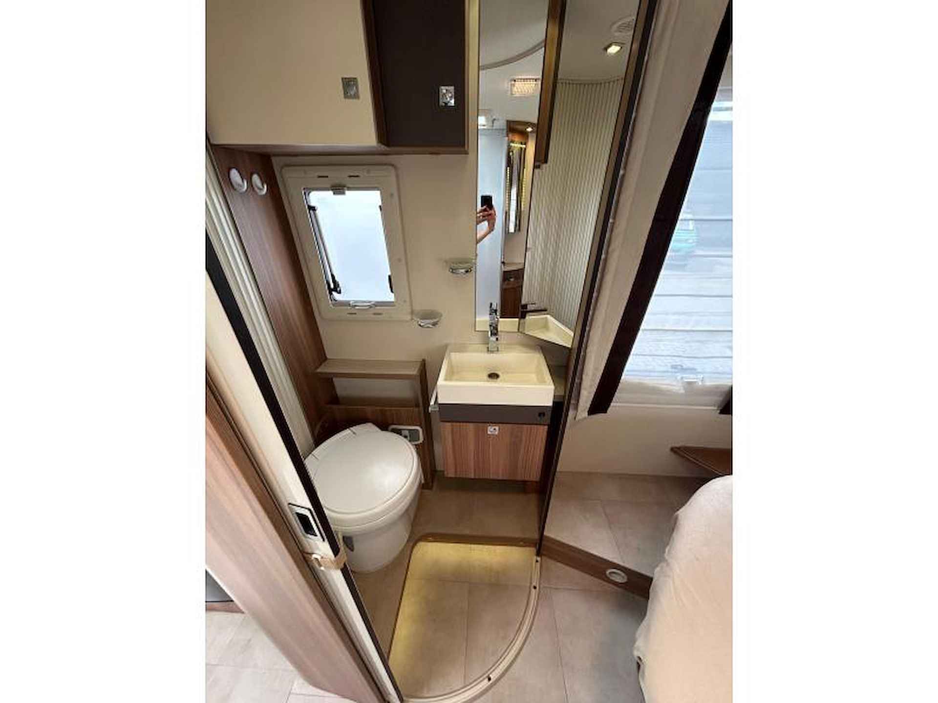 Chausson Flash 718 EB queensbed/hefbed/2015 - 15/25