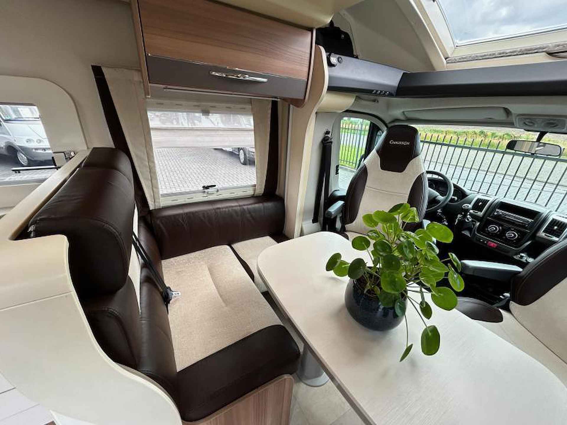 Chausson Flash 718 EB queensbed/hefbed/2015 - 17/25