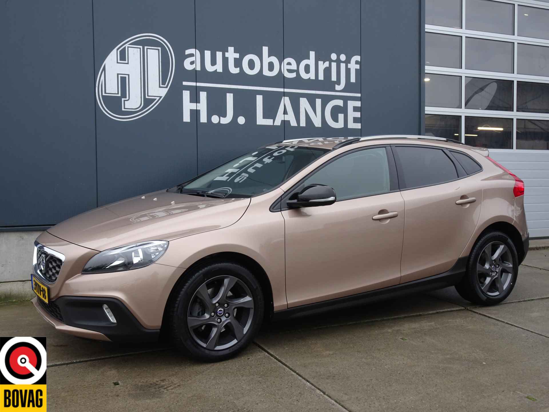 Volvo V40 Cross Country 1.6 T4 Momentum - 4/38