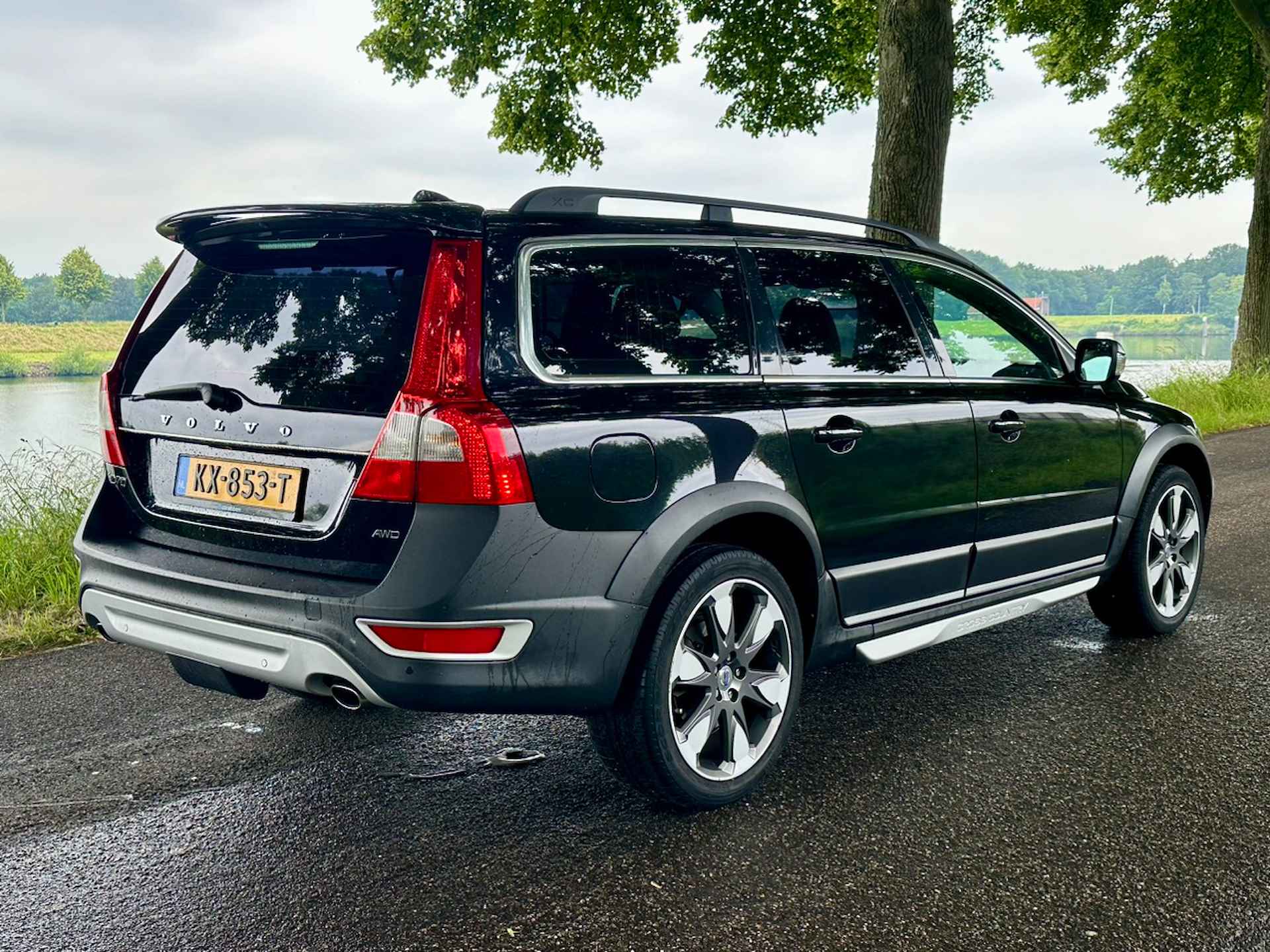 Volvo XC70 2.4 D5 Kinetic | Dealer onderhouden | Vijfcilinder | Trekhaak - 7/22