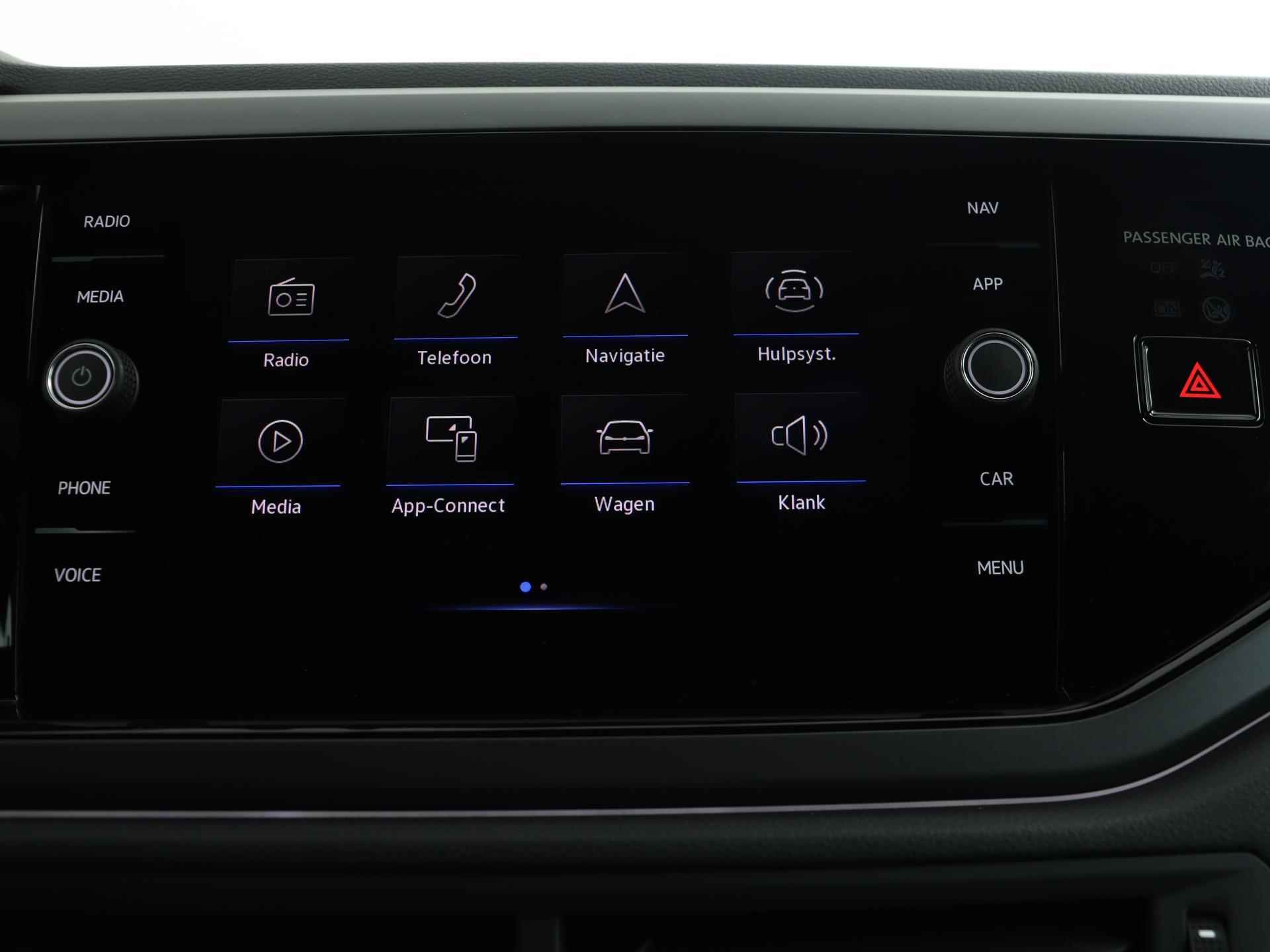 Volkswagen Polo 1.0 TSI 95PK R-Line | IQ.Light | Camera | Navigatie | Apple CarPlay | Keyless | 17" 'Bergamo' | Adaptive Cruise | Getint Glas | - 34/47