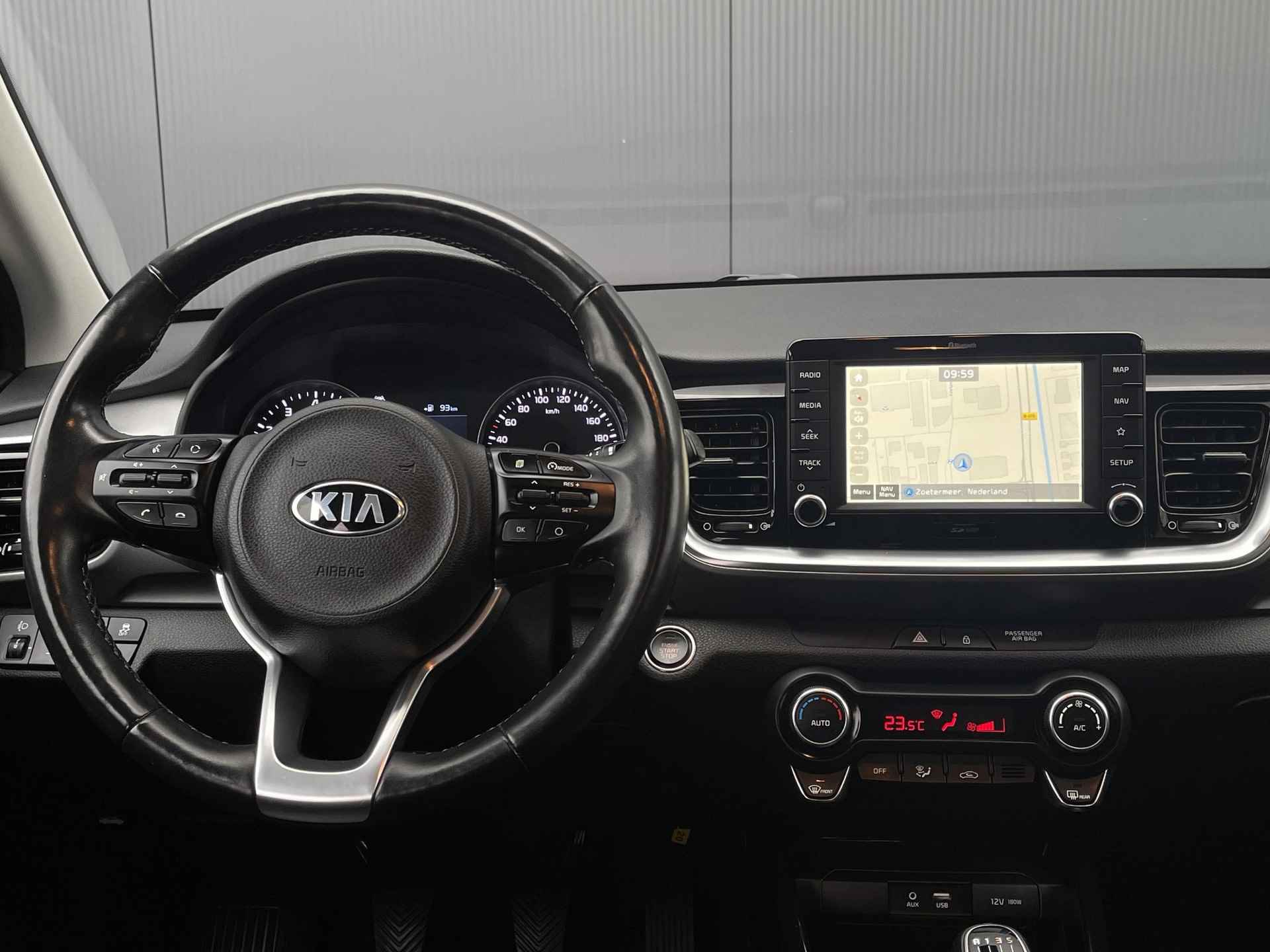 Kia Stonic 1.0 T-GDi ExecutiveLine | Navi | Clima | Camera | Cruise Control | 17'' LMV | Kia Garantie 07-2026 - 14/33