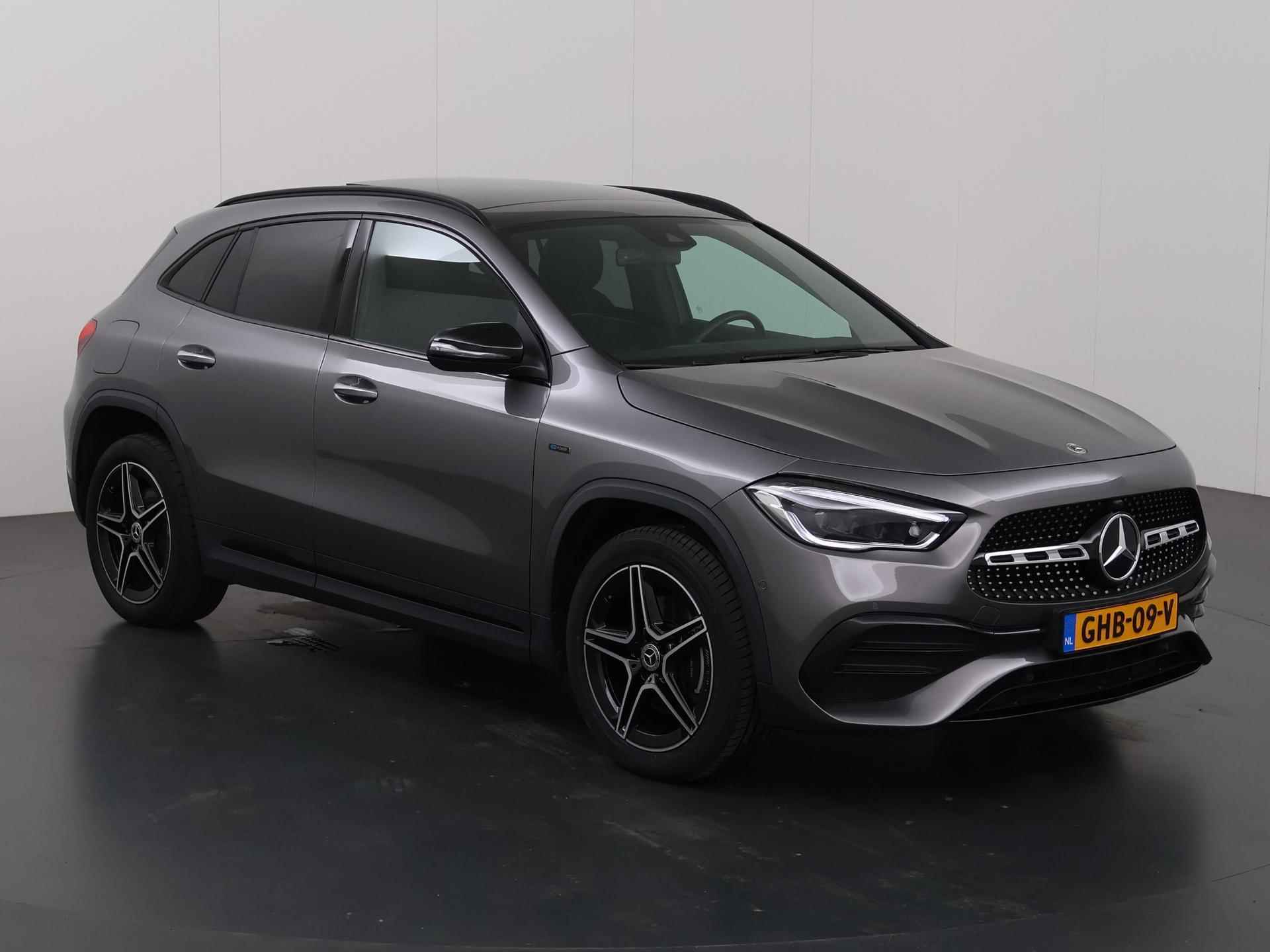 Mercedes-Benz GLA-klasse 250 e AMG Line | Apple carplay & Android auto | Panoramadak | Parkeercamera | Multibeam lead | Sfeerverlichting | Nightpakket - 24/51