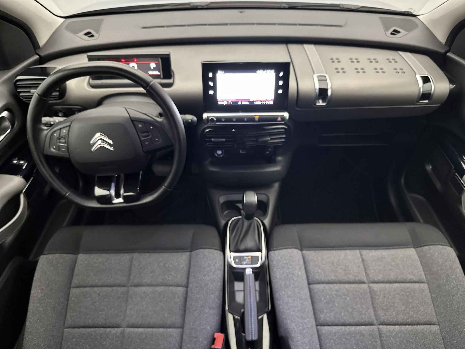 Citroen C4 Cactus Shine Plus 130pk Automaat | Navigatie | Achteruitrijcamera | Climate Control | Cruise Control | Parkeersensoren v+a | Keyless | Apple Carplay / Android Auto | Bluetooth | Donker getint glas | Trekhaak | 17" lichtmetalen velgen | - 13/31