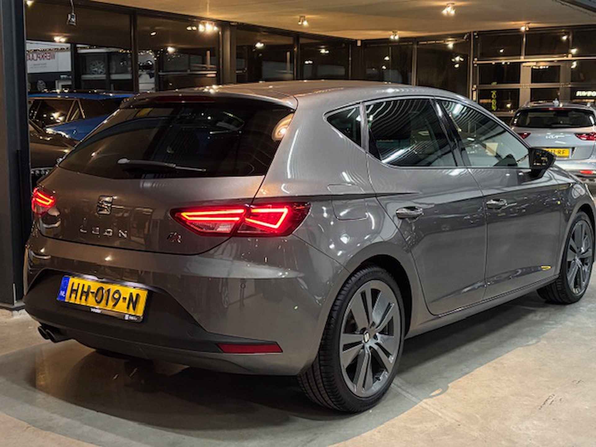 SEAT Leon 1.4 EcoTSI Fr 150PK Style Connect Fr 18inchLM/Led/Carplay - 3/39