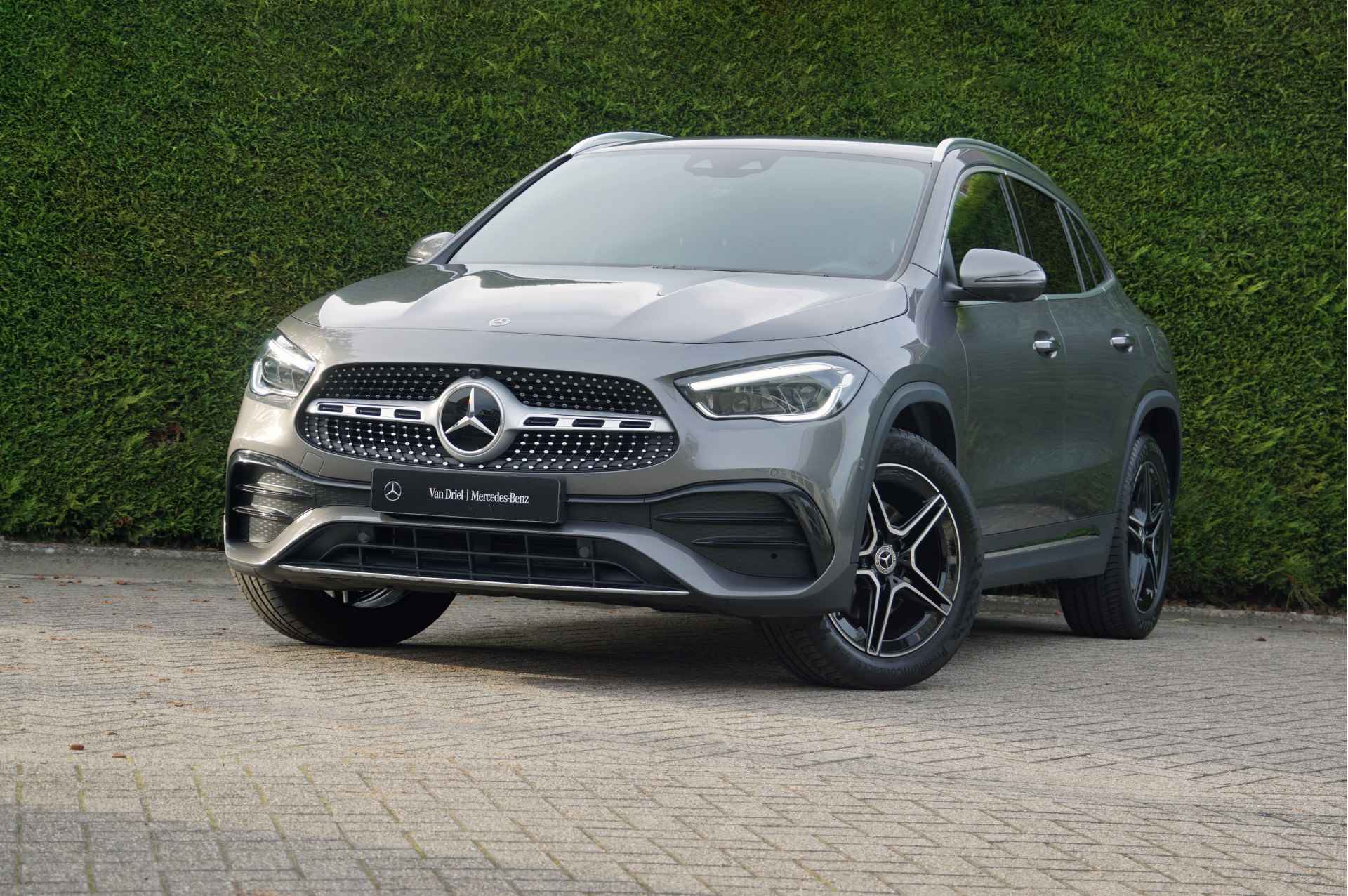 Mercedes-Benz GLA GLA 250 e AMG Line | Afn Trekhaak Distronic Multibeam 360 Camera Keyless-Go - 21/54