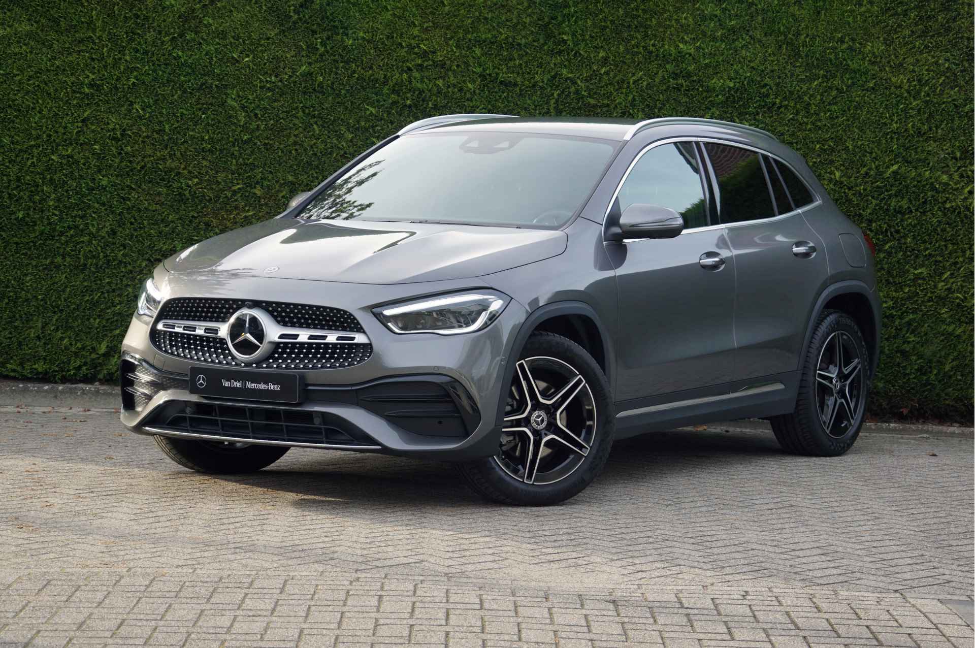 Mercedes-Benz GLA GLA 250 e AMG Line | Afn Trekhaak Distronic Multibeam 360 Camera Keyless-Go - 49/54