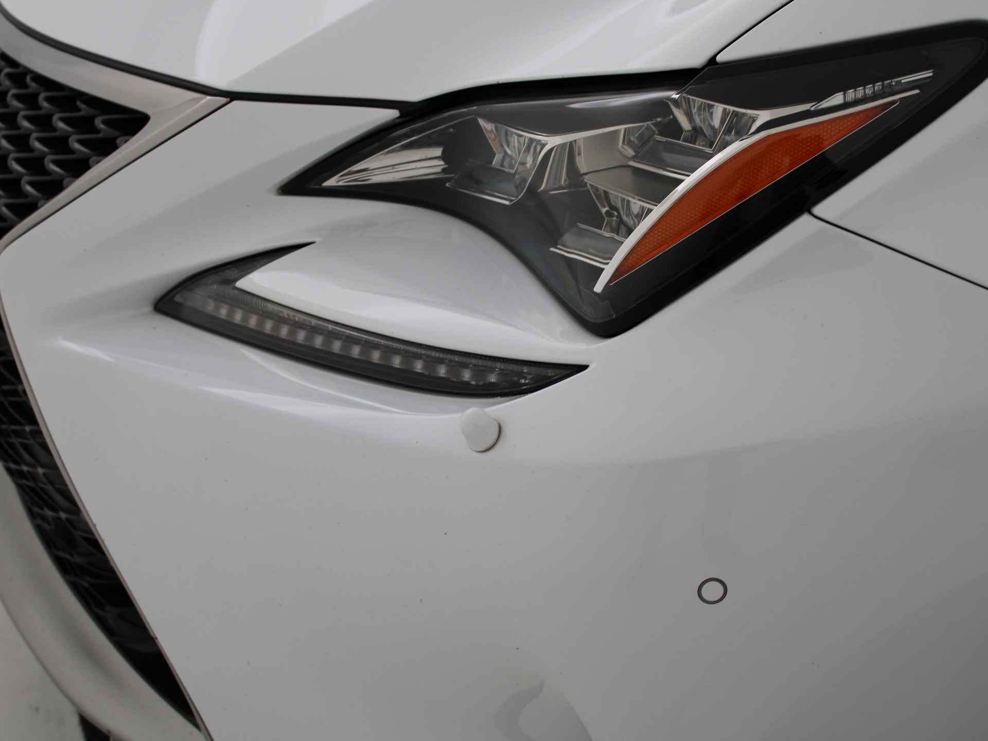 Lexus RC 300h F-Sport Line | Stoelverwarming en -ventilatie | Dodehoekdetectie | Adaptive Variable Suspension | - 46/52