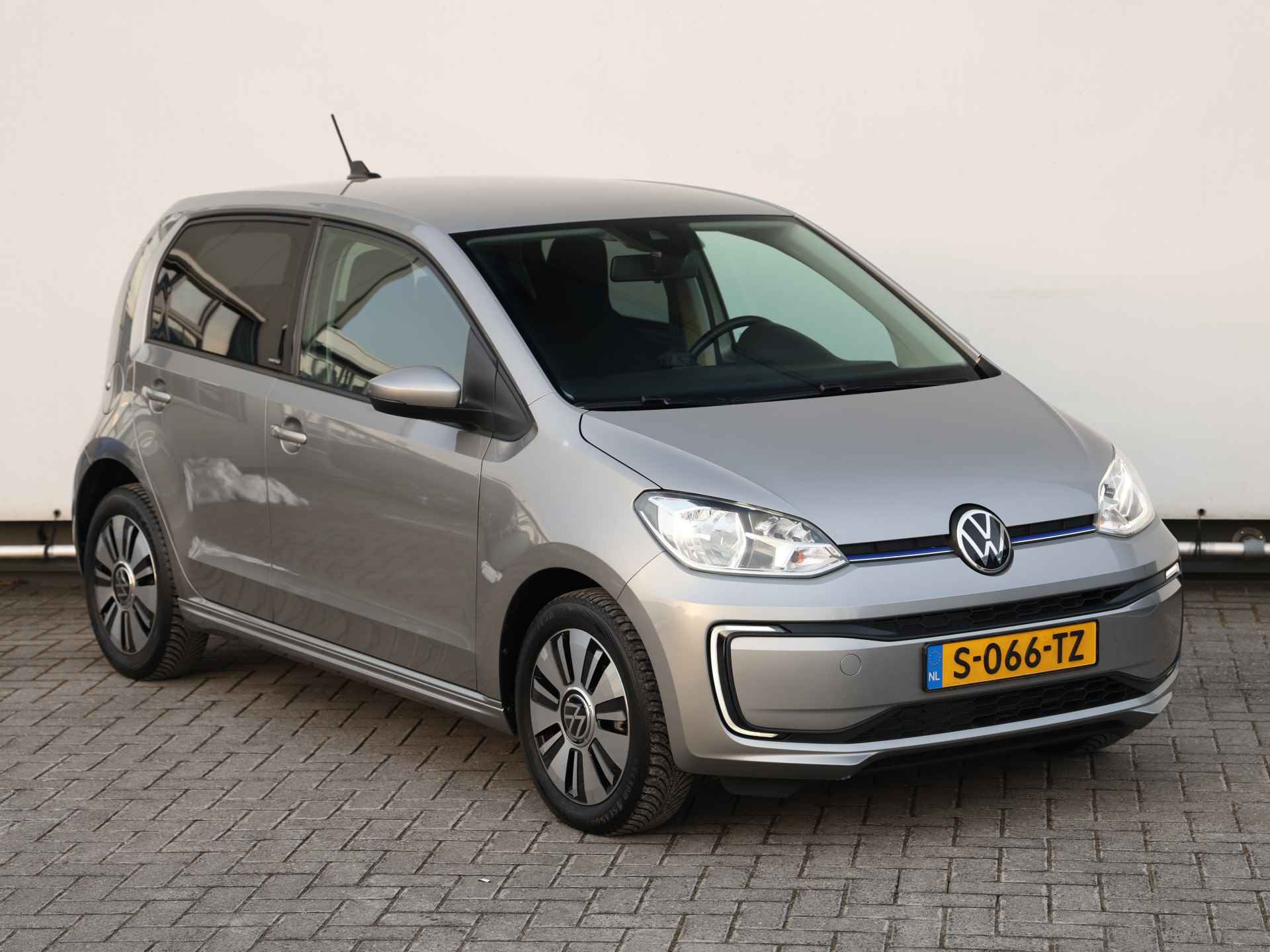 Volkswagen e-Up! e-up! Style 83PK Automaat I Cruise control I Stoelverwarming I Camera I Climate control - 3/30