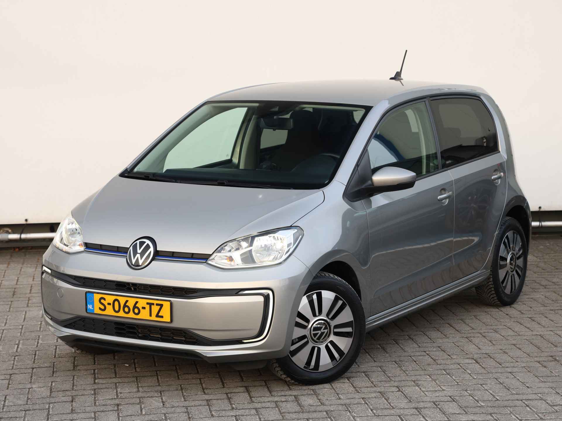 Volkswagen e-Up! e-up! Style 83PK Automaat I Cruise control I Stoelverwarming I Camera I Climate control - 11/30