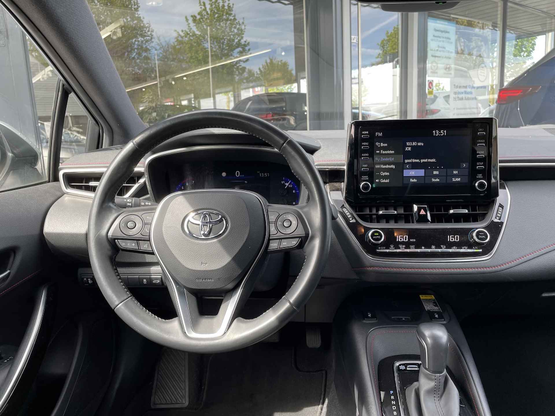 Toyota Corolla Touring Sports 1.8 Hybrid Executive | Camera | Stoelverwarming | Navi - 15/35