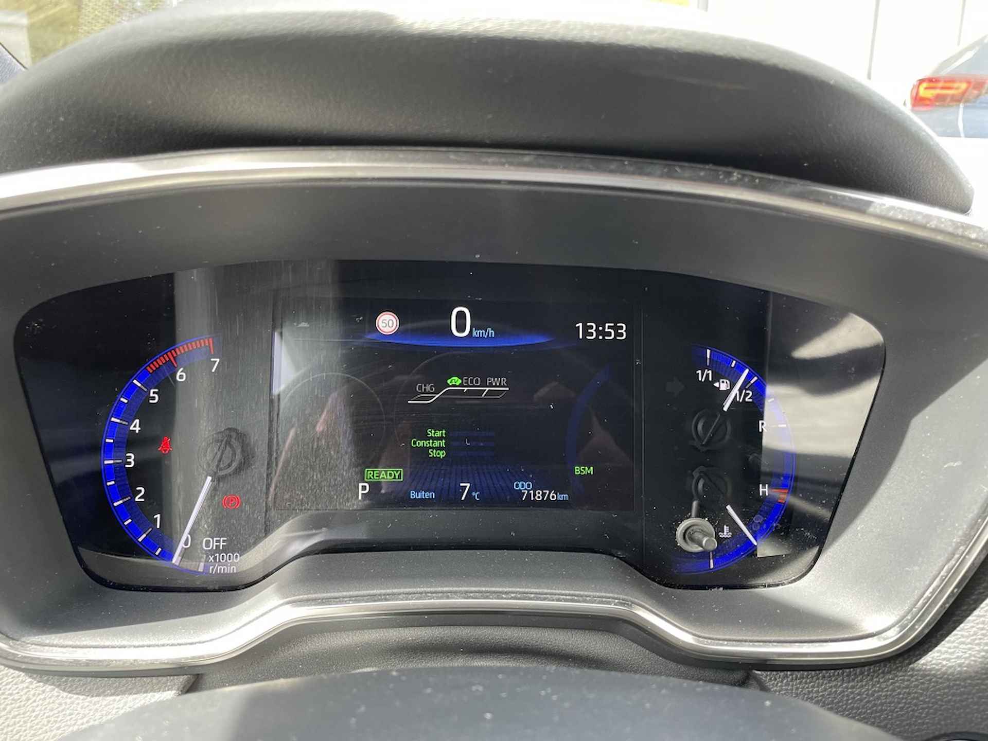 Toyota Corolla Touring Sports 1.8 Hybrid Executive | Camera | Stoelverwarming | Navi - 31/35