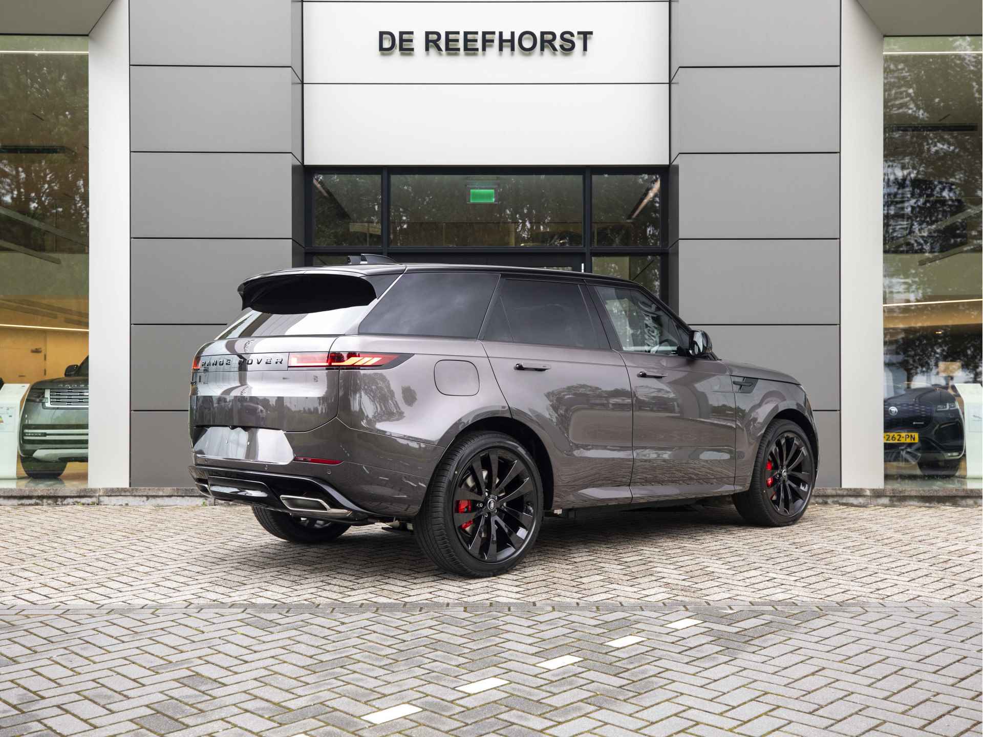 Land Rover Range Rover Sport 3.0 P460e Dynamic HSE PHEV | 4-WIEL BESTURING | 23'' Gloss Black | Panoramisch schuif-/kanteldak - 16/60