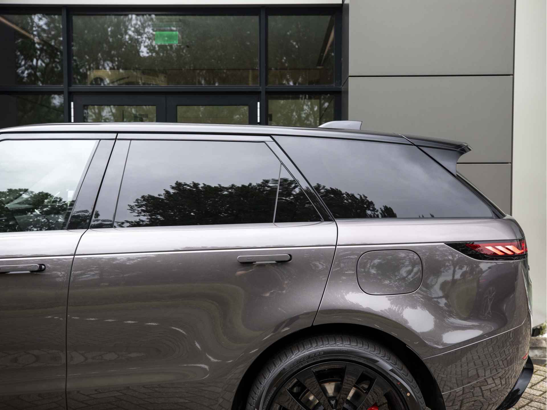 Land Rover Range Rover Sport 3.0 P460e Dynamic HSE PHEV | 4-WIEL BESTURING | 23'' Gloss Black | Panoramisch schuif-/kanteldak - 28/60