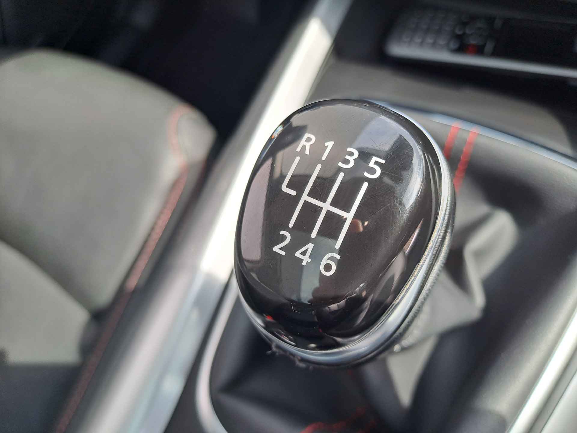 Renault Kadjar 1.6 TCe Bose | Leer | Navigatie | Trekhaak | Stoelverwarming | Camera | Panoramadak | BOSE - 27/54