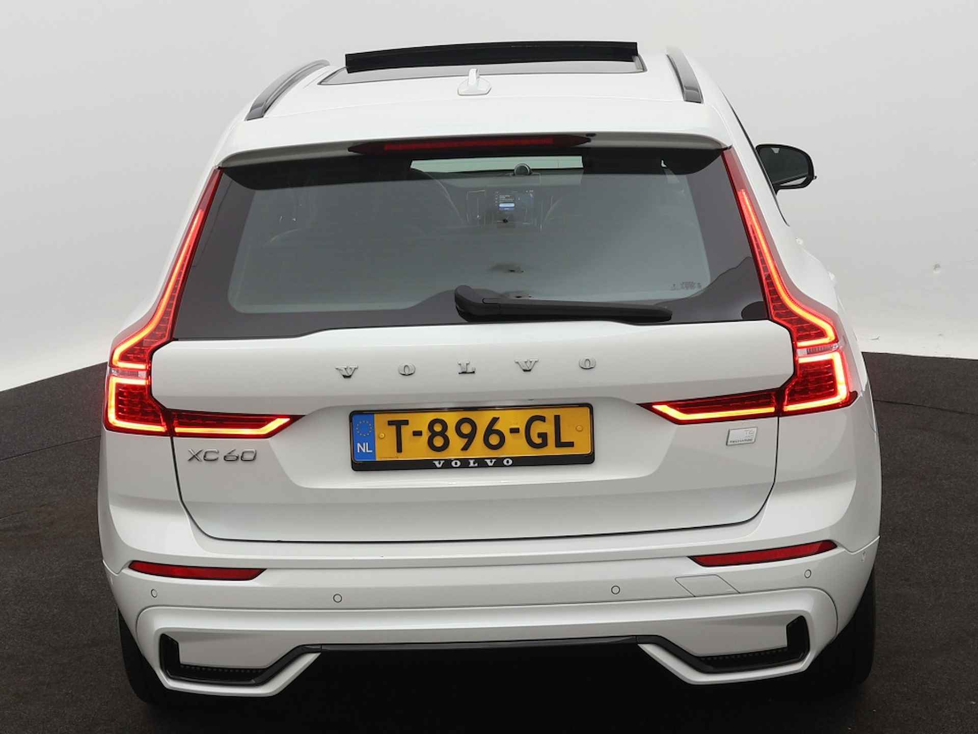 Volvo XC60 2.0 T6 AWD Ultimate Dark - 9/35