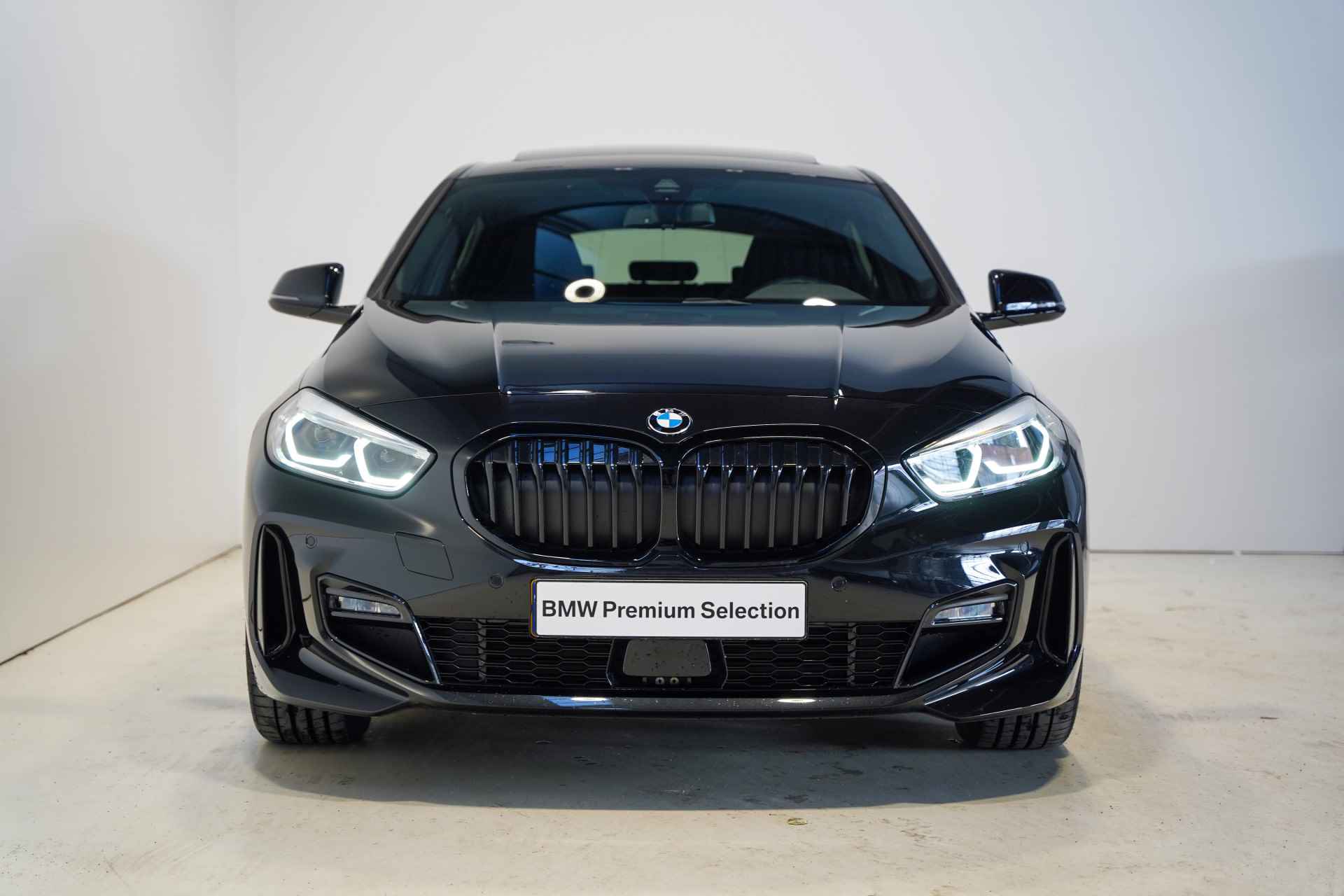 BMW 1 Serie 5-deurs 118i M Sportpakket Aut. - 8/31