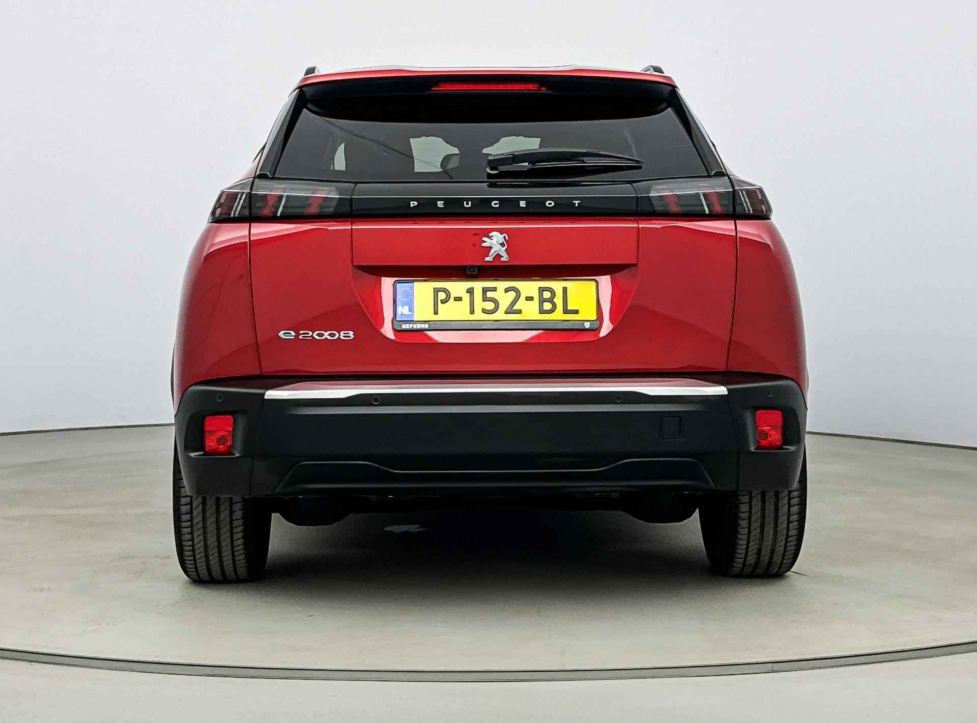 Peugeot e-2008 SUV  EV- Allure 50 kWh | 3 Fase | Adaptive Cruise Control | Stoelverwarming | Camera | Navigatie - 11/39