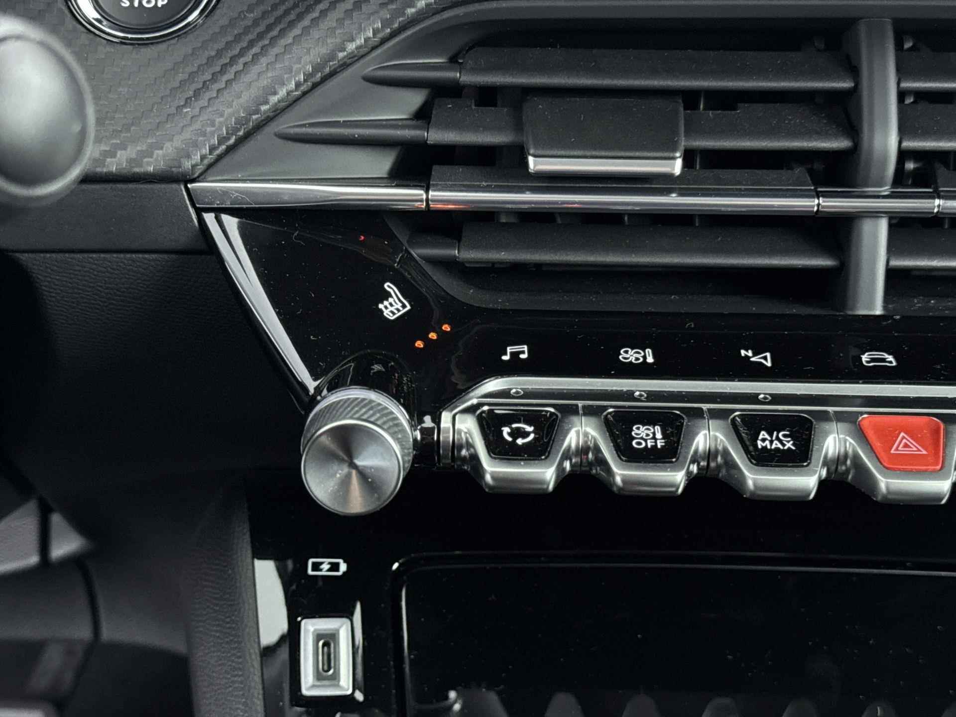 Peugeot e-2008 EV Allure 50 kWh | 3 Fase | Adaptive Cruise Control | Stoelverwarming | Camera | Navigatie - 12/39