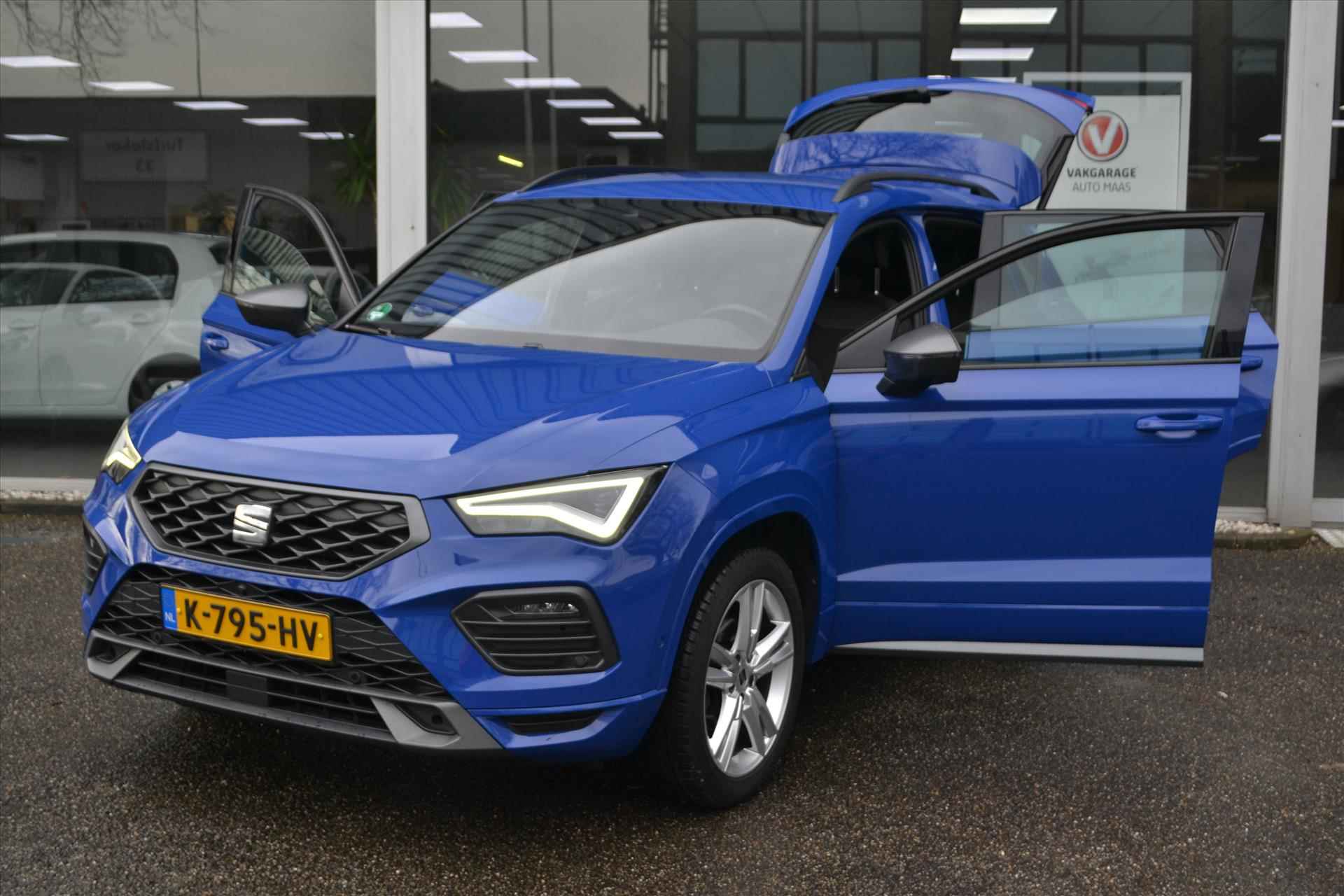 SEAT Ateca 1.5 EcoTSI FR Business Intense/ wegkl Trekhaak/ 18 inch/ All season banden - 11/26