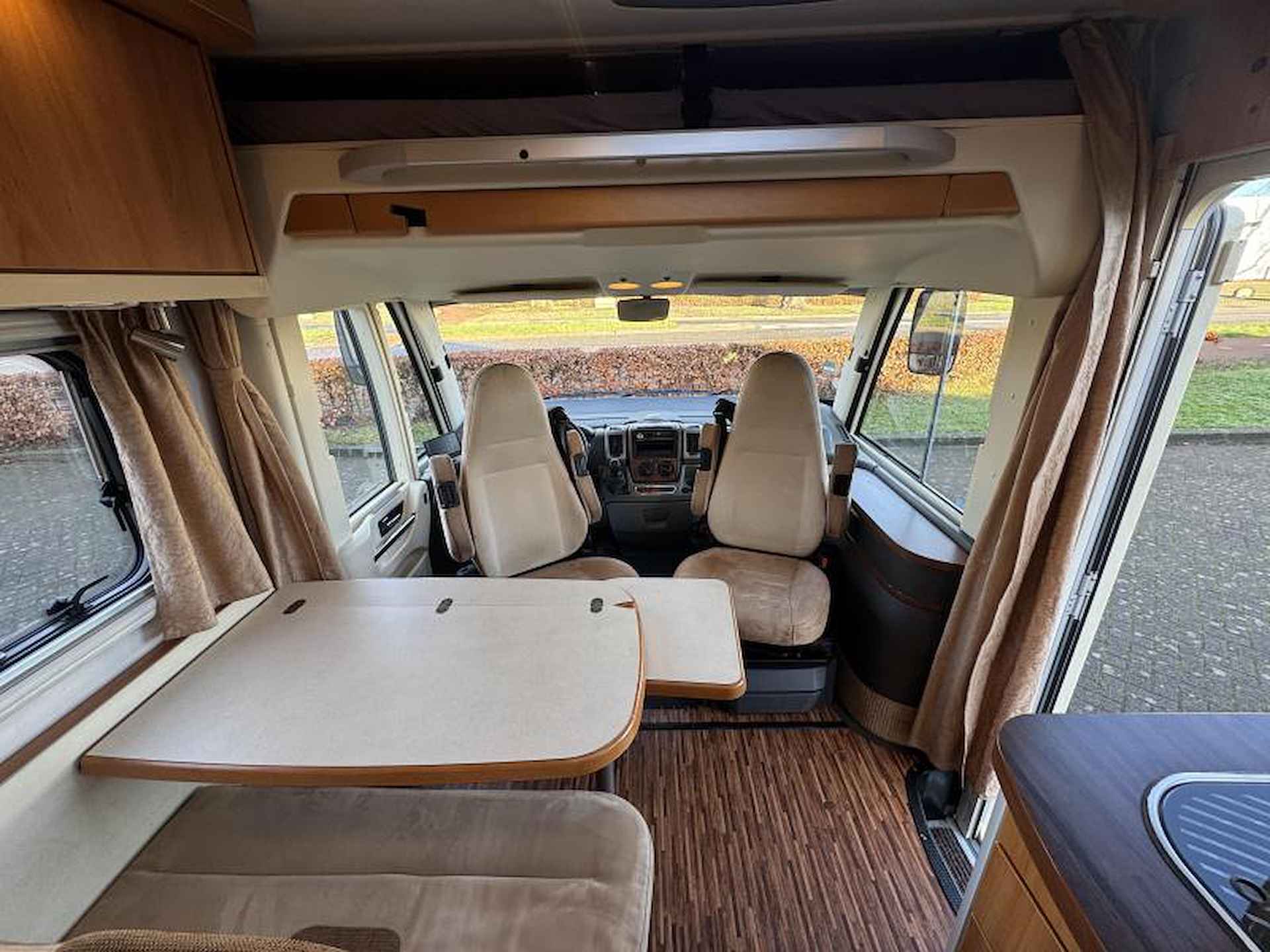 Hymer B698 CL Queensbed - 12/25