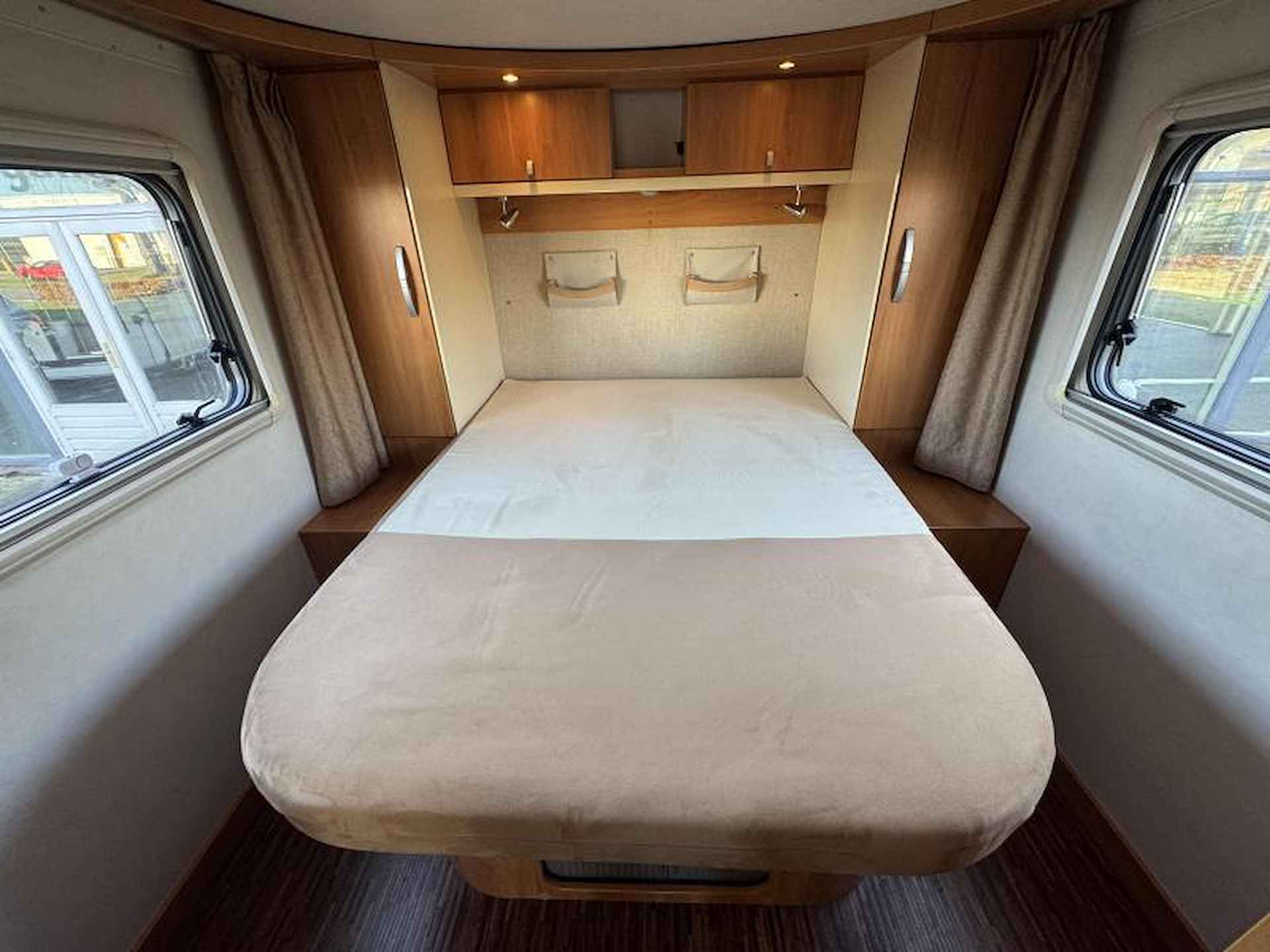 Hymer B698 CL Queensbed - 18/25