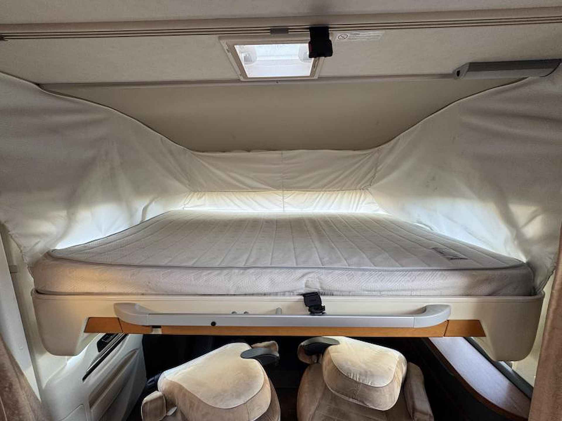 Hymer B698 CL Queensbed - 19/25