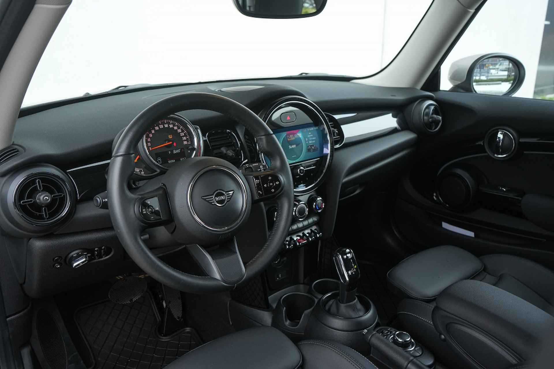 MINI Mini 1.5 One Classic | Automaat | Carplay | PDC | 17" - 22/40