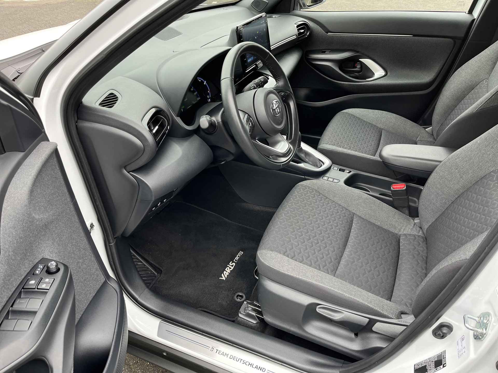 Toyota Yaris Cross 1.5 Hybrid Executive | Navigatie | Apple CarPlay/Android auto | Achteruitrijcamera | Elektrische achterklep - 14/33