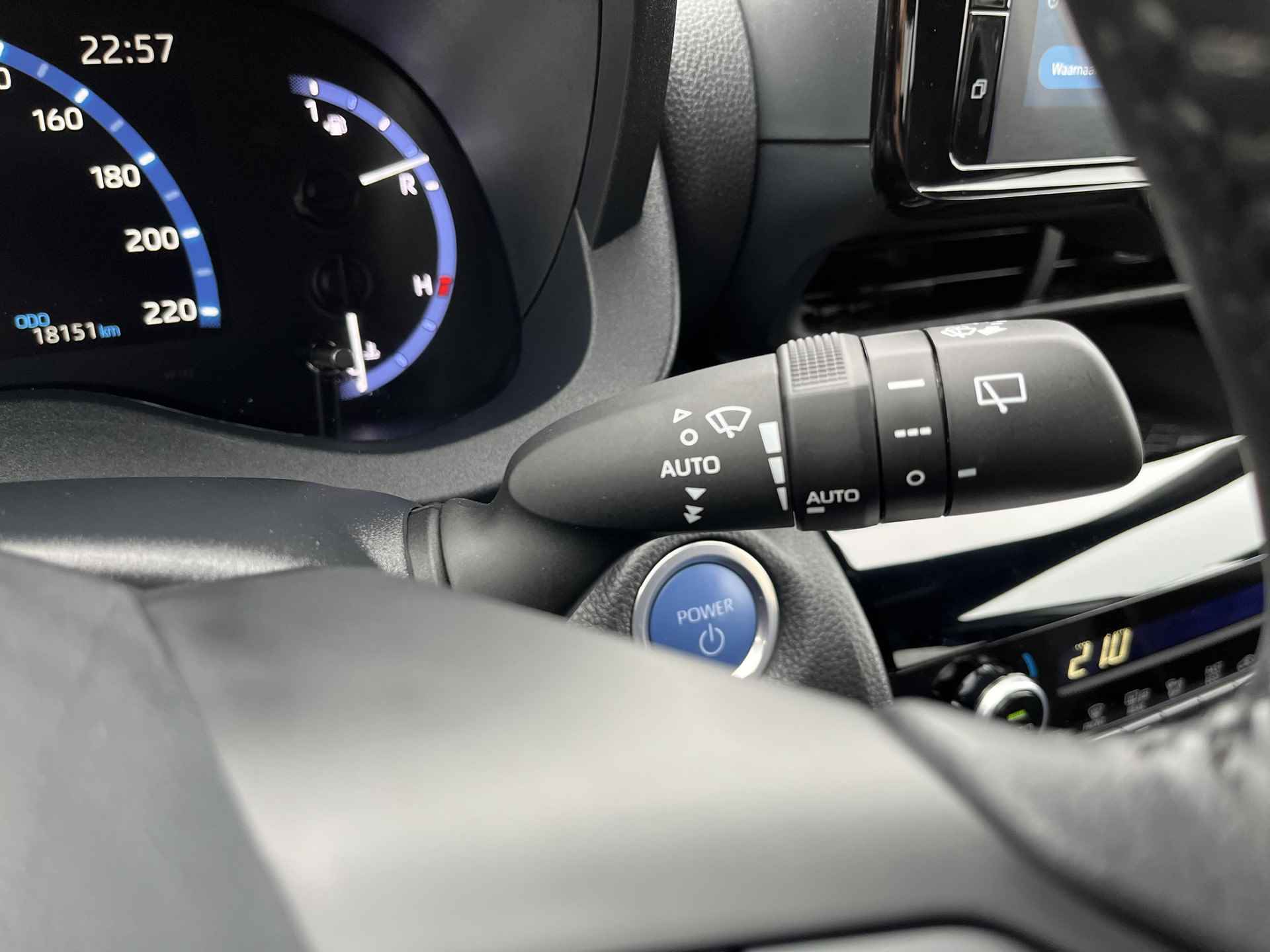 Toyota Yaris Cross 1.5 Hybrid Executive | Navigatie | Apple CarPlay/Android auto | Achteruitrijcamera | Elektrische achterklep - 26/33