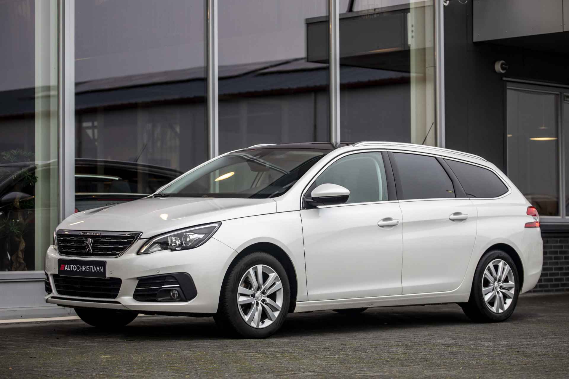 Peugeot 308 SW 1.2 PureTech Blue Lease Premium | Automaat | Pano | Carplay | Camera - 16/43