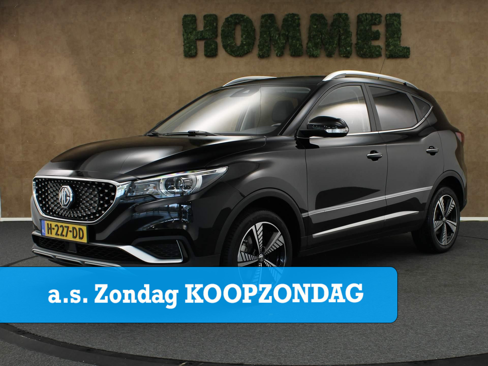 MG ZS EV Luxury 45 kWh -ORIGINEEL NEDERLANDSE AUTO - 2000 EURO SUBSIDIE MOGELIJK - PARKEERSENSOREN ACHTER - 17 INCH LICHT METALEN VELGEN - PANORAMADAK - LEDEREN BEKLEDING - DODEHOEK DETECTIE - ACHTERUITRIJCAMERA - AIRCO - KEYLESS ENTRY/ START