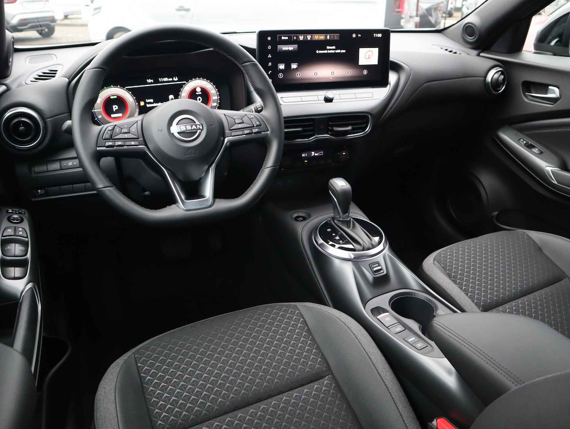 Nissan Juke 1.6 Hybrid. 143PK / Automaat / N-Connecta / Keyless Entry / NAVI - 11/27