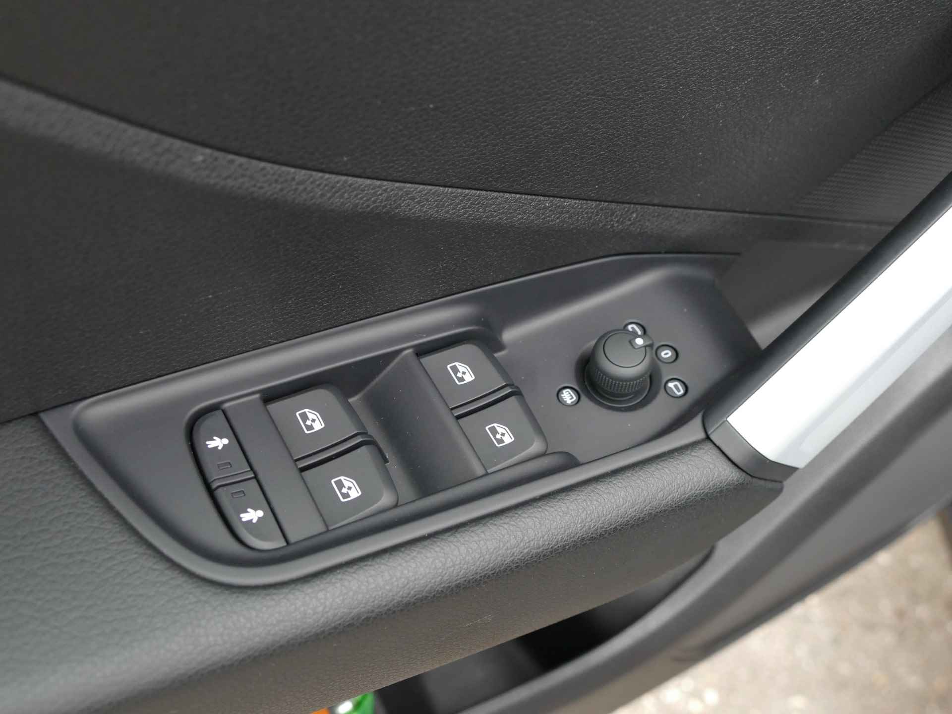 Audi Q2 1.0 TFSI Design Pro Line Plus AUTOMAAT | digitaal dashboard | navigatie | LED koplampen - 32/52