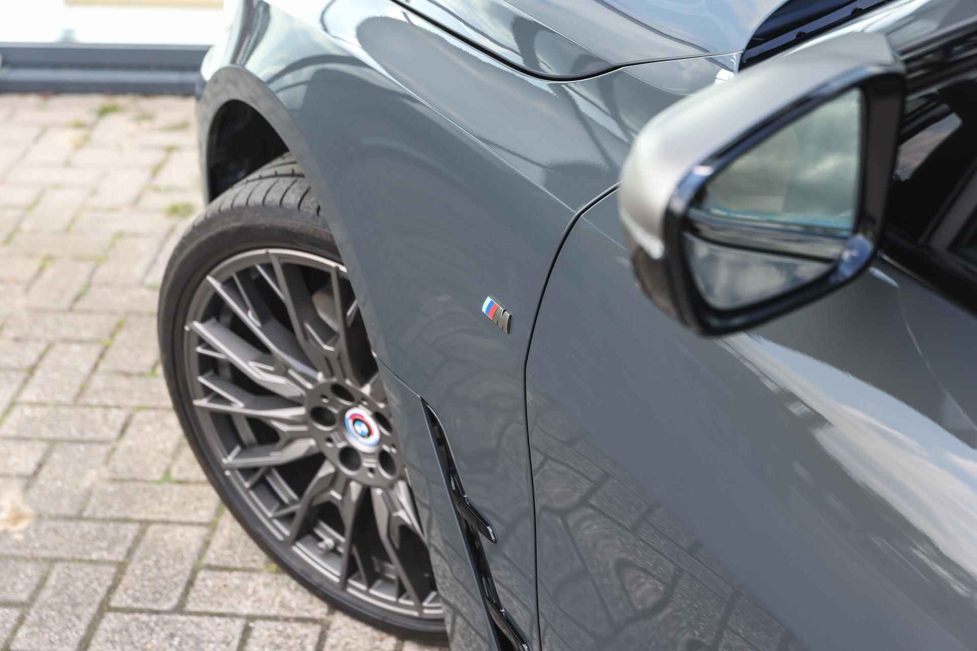 BMW i4 M50 High Executive 84 kWh / BMW M 50 Jahre uitvoering / Schuif-kanteldak / Adaptief M Onderstel / Laserlight / M Sportstoelen / Driving Assistant Professional / Comfort Access - 38/40