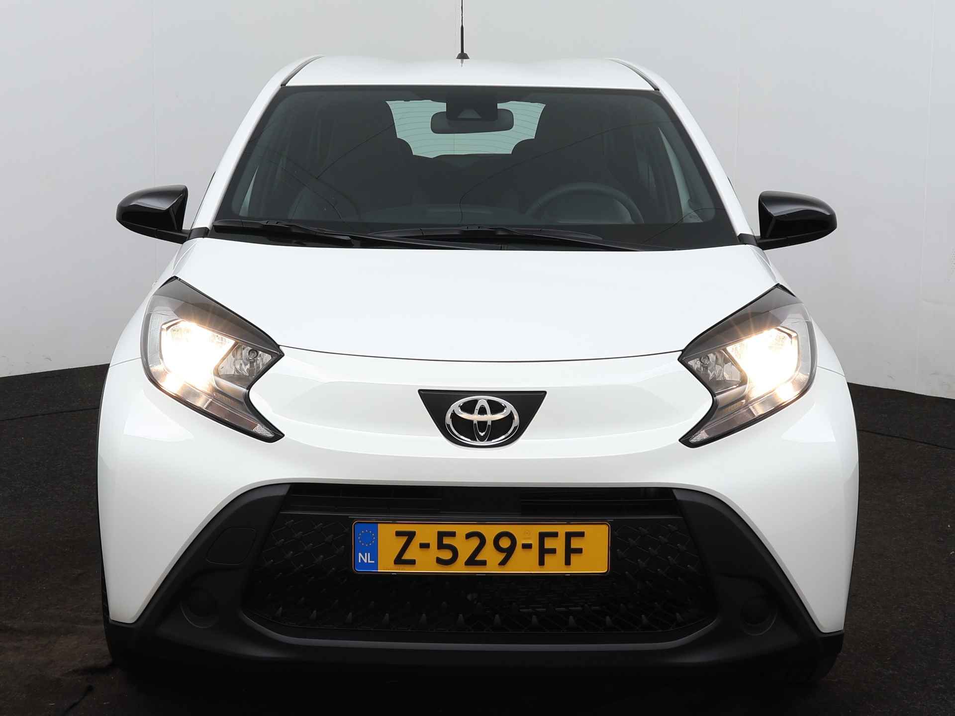 Toyota Aygo X 1.0 VVT-i MT play | Apple CarPlay | Android Auto | - 25/38