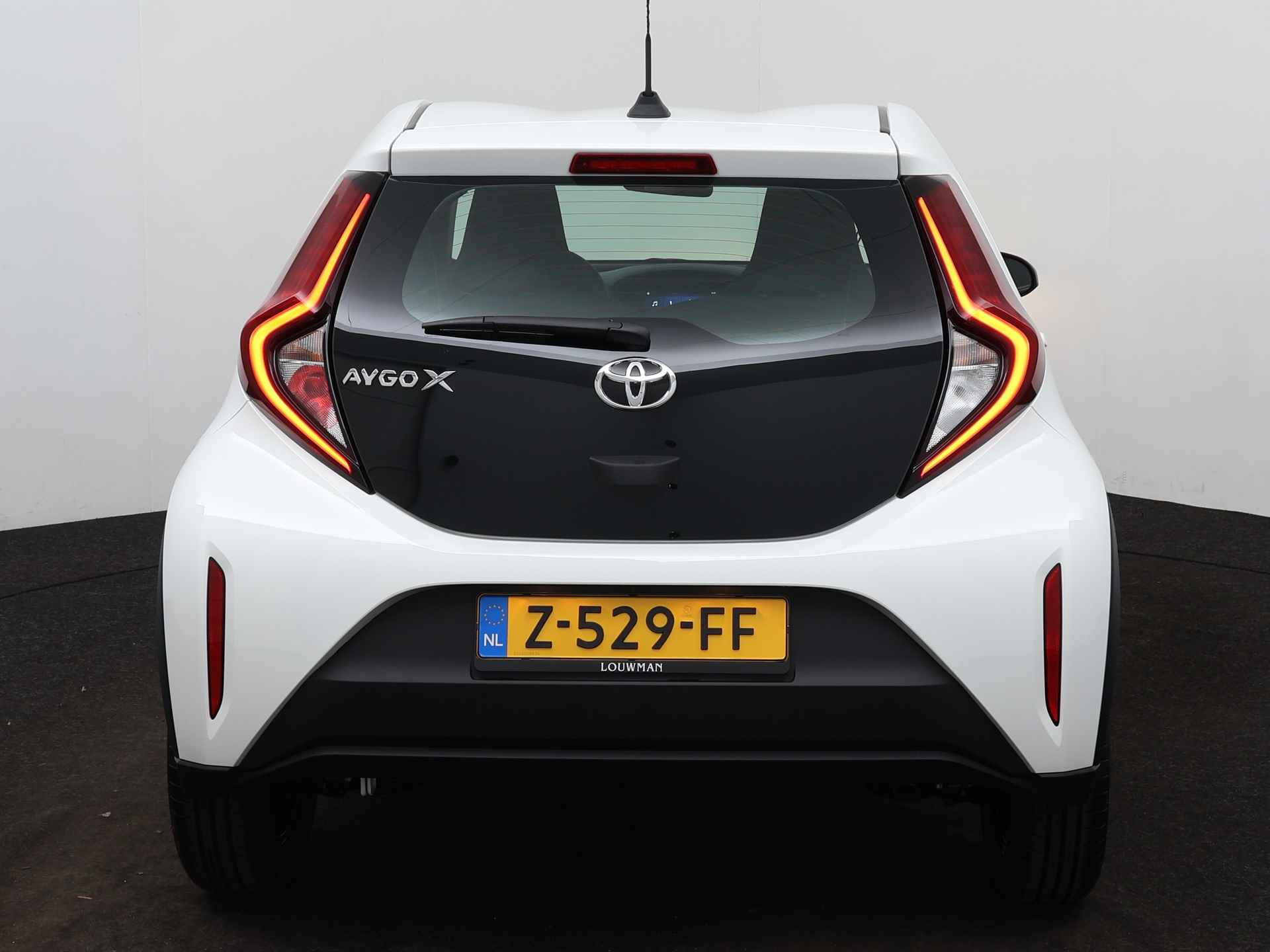 Toyota Aygo X 1.0 VVT-i MT play | Apple CarPlay | Android Auto | - 27/38