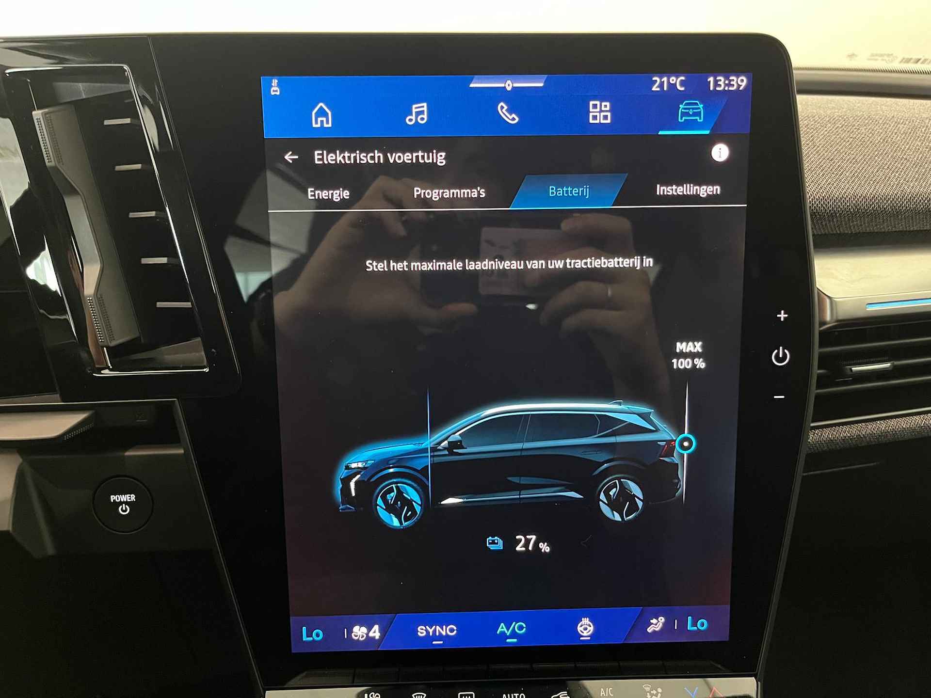 Renault Scenic E-Tech EV87 long range techno | VOORRAADVOORDEEL nu € 2.950,- EXTRA Korting  | Solarbay Panoramadak  |  Pack comfort Premium  | Pack Advanced Drive Assist  | Pack Premium Sound Harman Kardon  | - 31/38