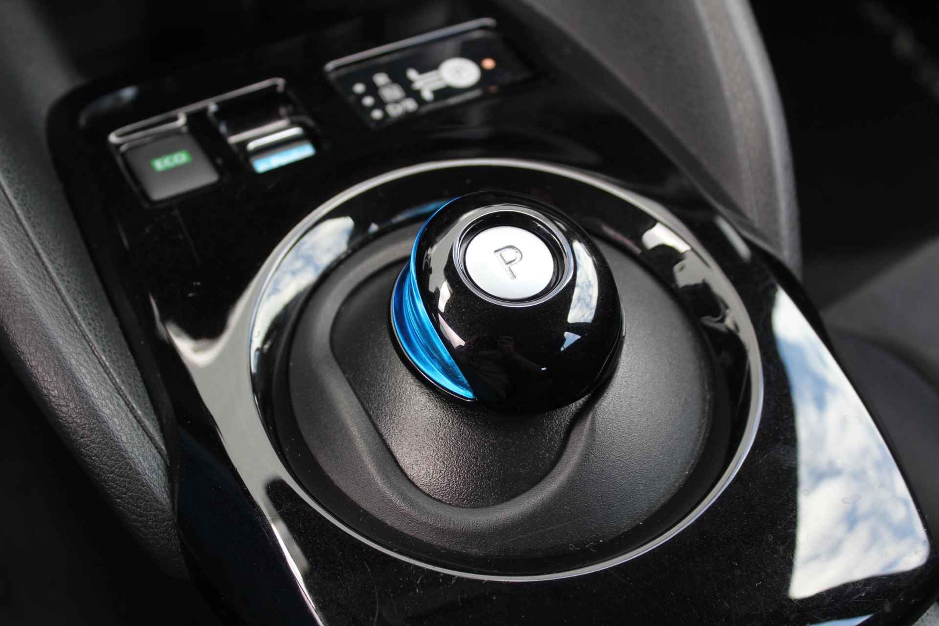 Nissan LEAF Acenta 40 kWh / €2000,- Subsidie Mogelijk / Navigatie + Apple Carplay/Android Auto / Stoel- + Stuurverwarming / Achteruitrijcamera / Cruise Control Adaptief / - 21/41