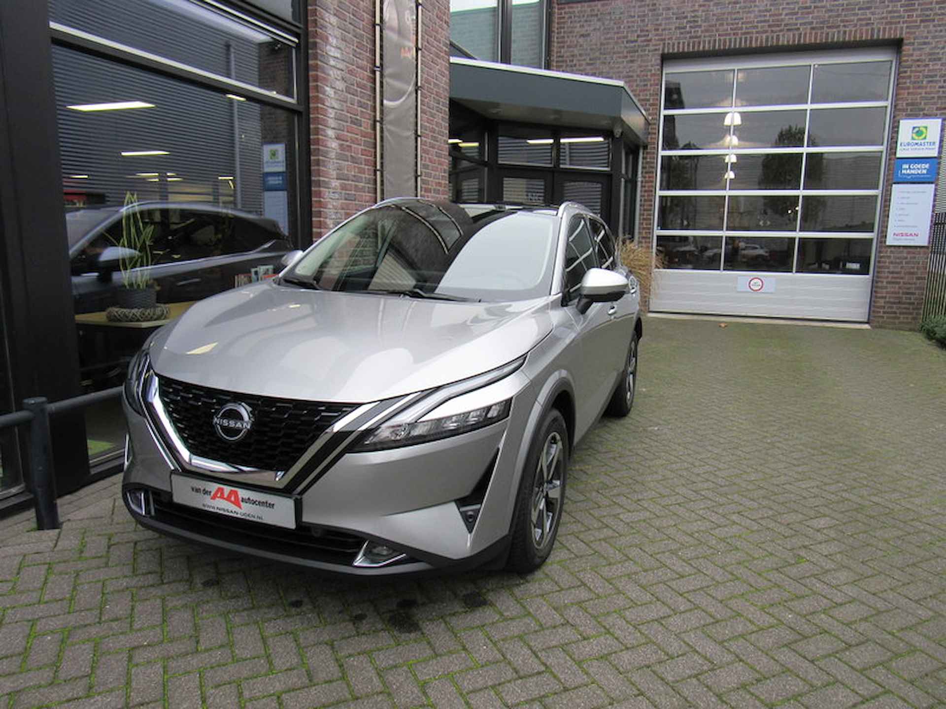 Nissan Qashqai 1.3 Mild-Hybrid 158pk Xtronic N-Connecta met panoramadak/ Cold pack /1.800 kg trekgewicht - 4/32